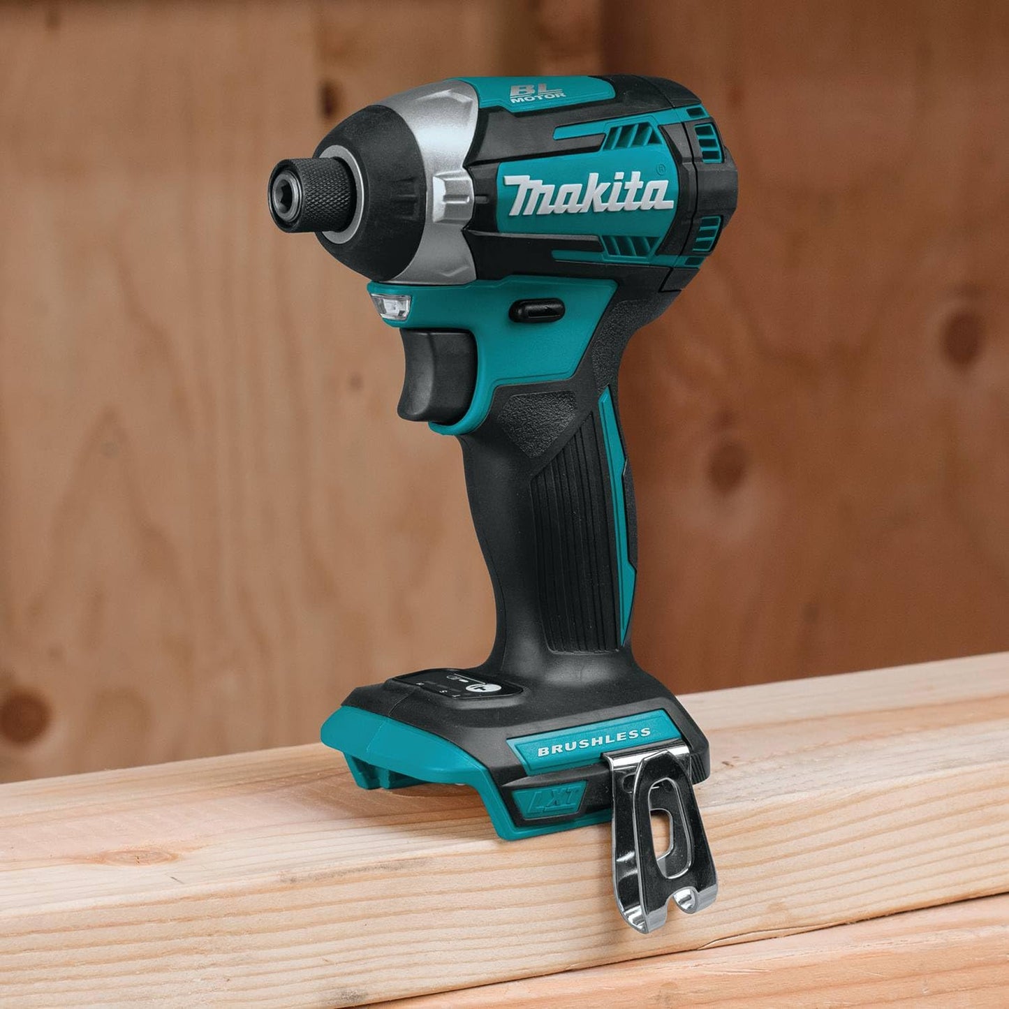 Makita XT296SMR 18V LXT® Lithium-Ion Brushless Cordless 2-Pc. Combo Kit (2.0Ah/4.0Ah)