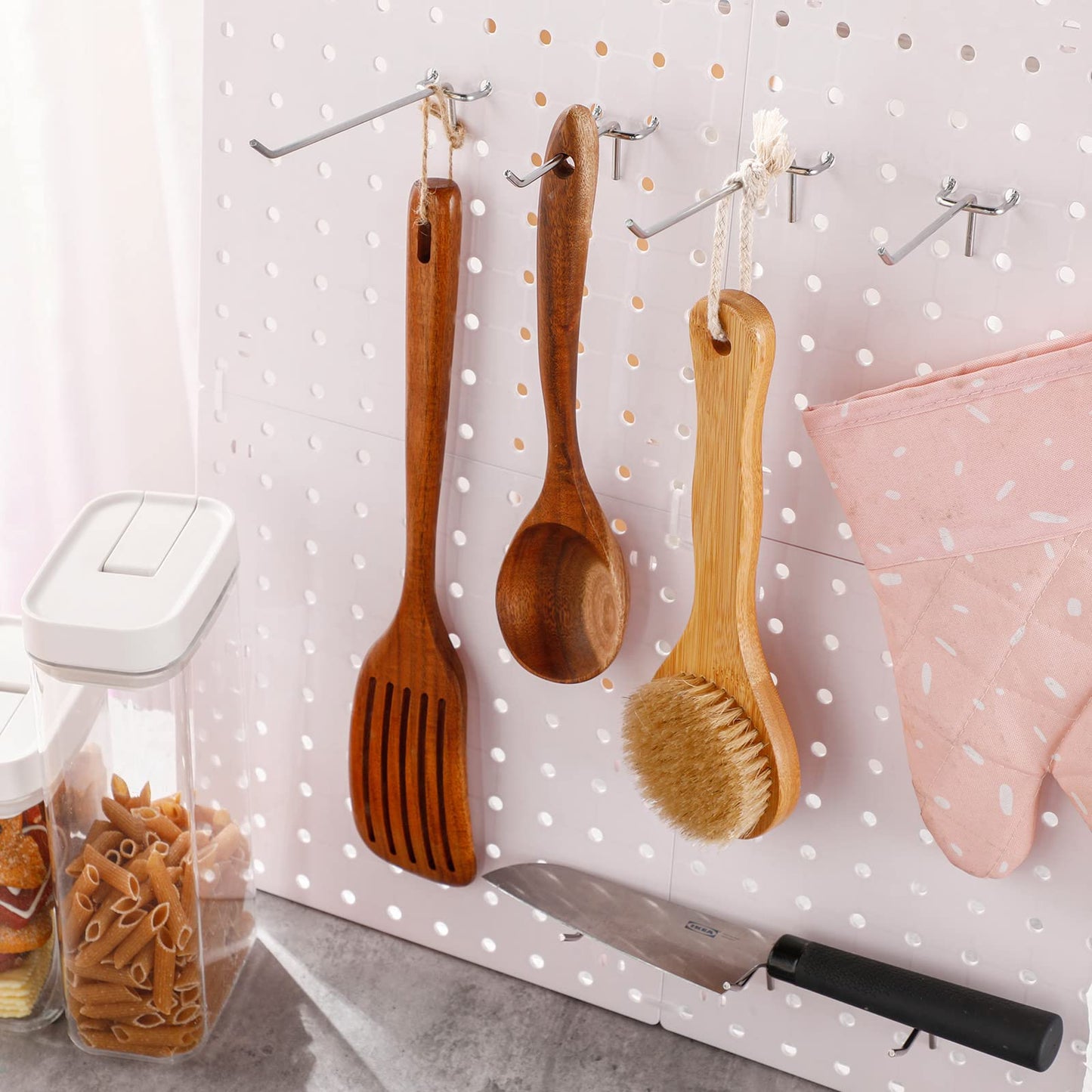 Hicarer 200 Pcs Stainless Steel Pegboard Hooks Multiple Sizes Fit 1/4" or 1/8" Pegboard Ideal for Garage Tool Organization, Wall Storage(2 Inch, 4 Inch, 6 Inch)