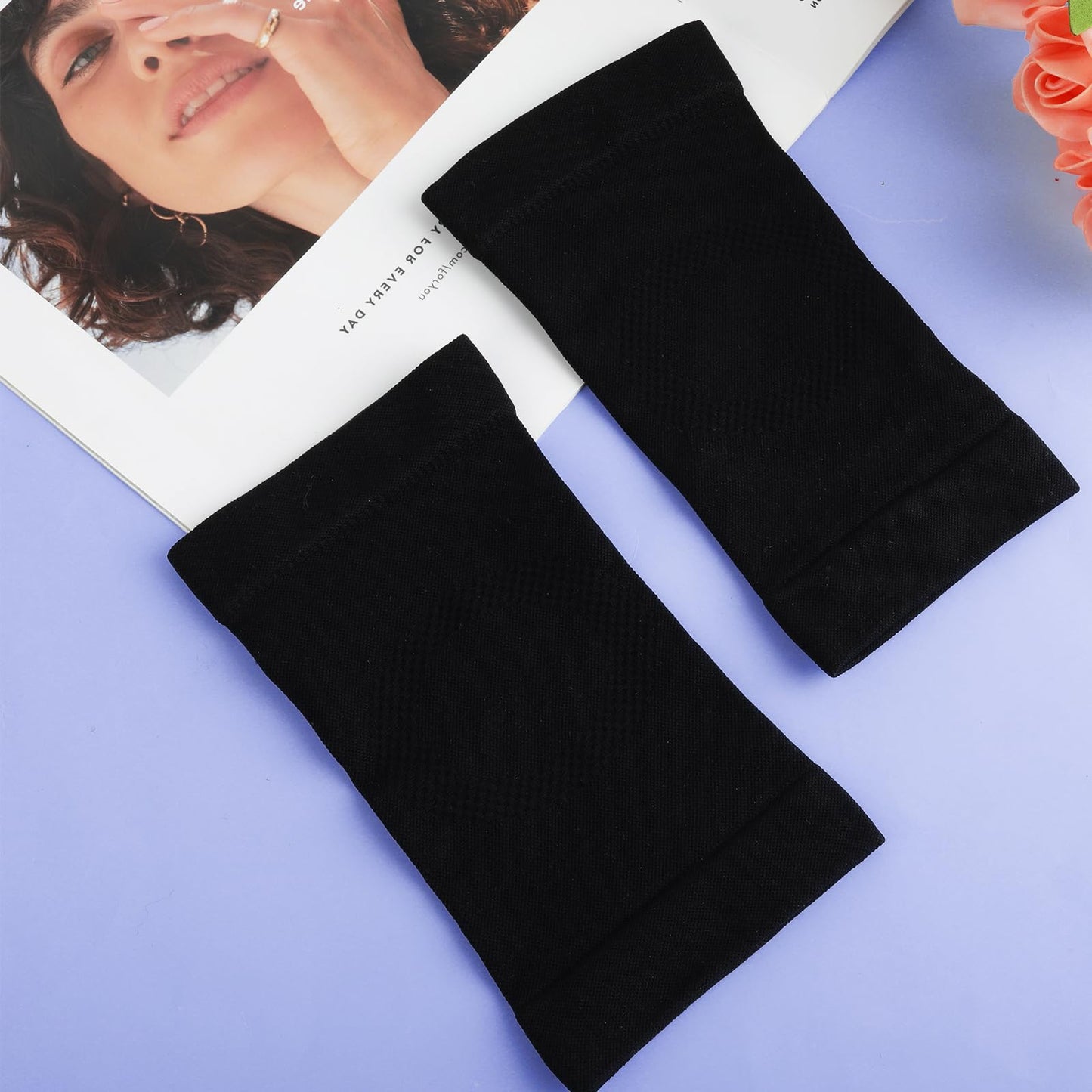 Ptwola Elbow Compression Sleeve Nylon Comfort Tennis Elbow Support Brace Breathable Fitness Sports Arm Joint Protection for Women Men Workouts Tendonitis Tennis Volleyball Golf (Black)