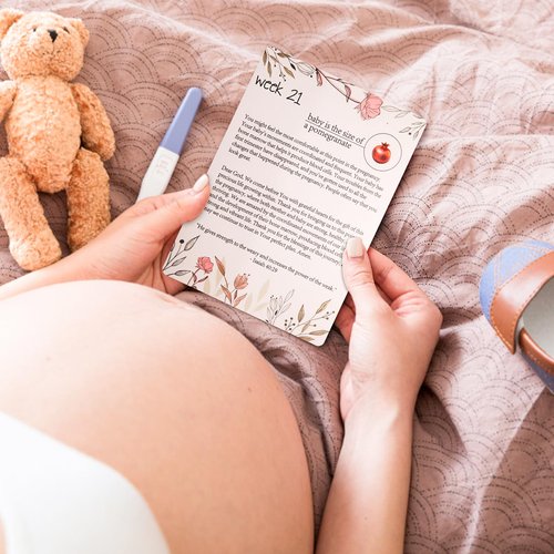 EIHFHIE 20 Pcs Pregnancy Prayer Cards, Pregnancy Must Haves for First Time Mom Gifts, 42 Weekly Prayer & Pregnancy Milestone Cards for Expecting Mother, Best Gifts for Expectant Moms