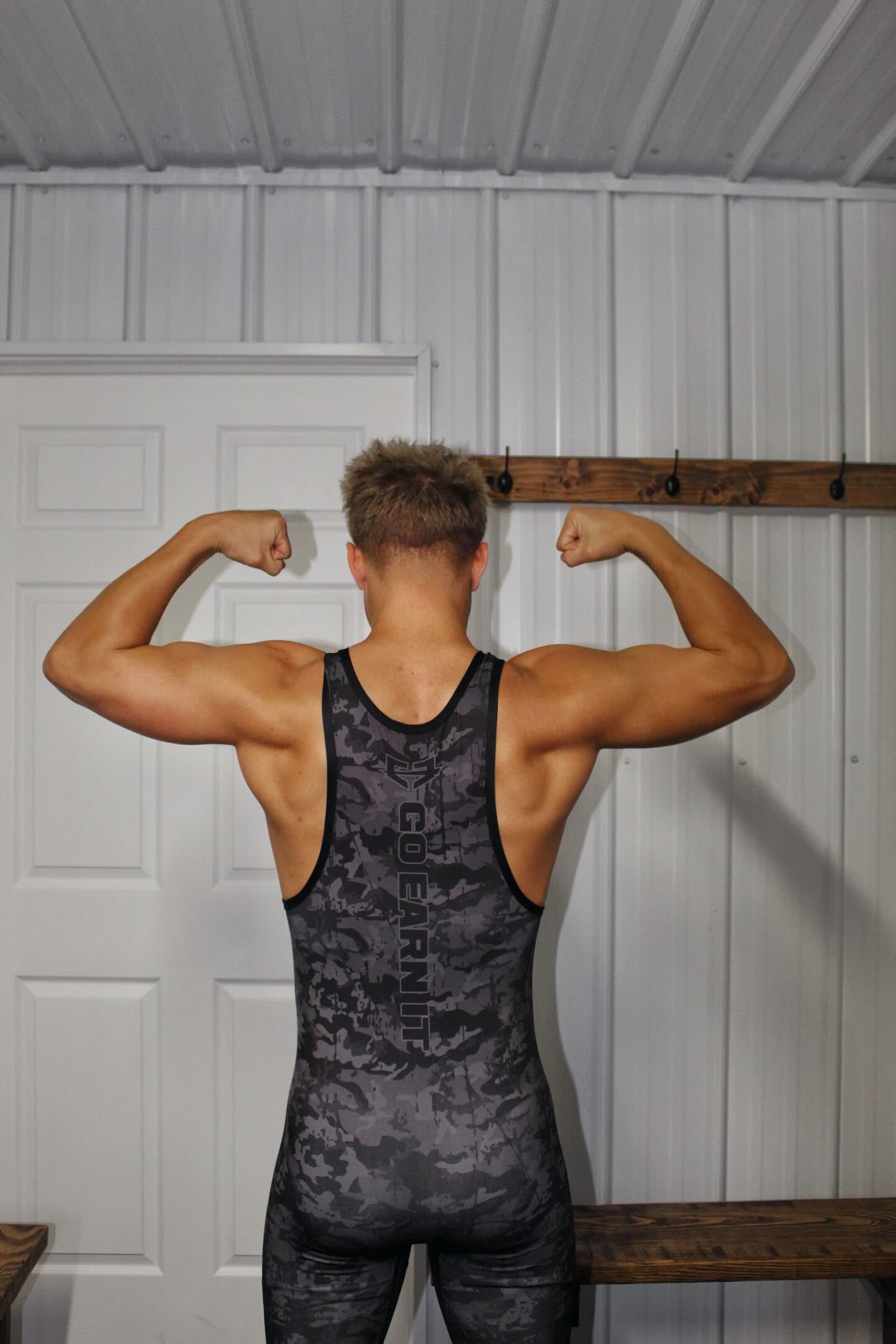 GO EARN IT Men's Black Flag Camo Singlet (Adult X-Small)