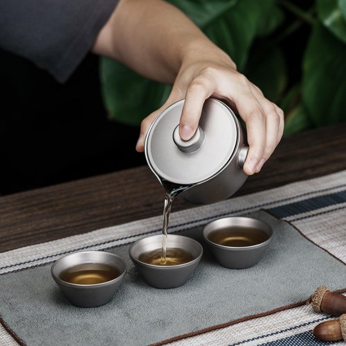 iBasingo 180ML Titanium Kung Fu Tea Set with 3 teacup Teapot with Strainer Dividing Cup Double-Layer Gaiwan Portable Tea Bowl Mug for Outdoor Camping Travel Picnic Backpacking Home Office Ti3137D