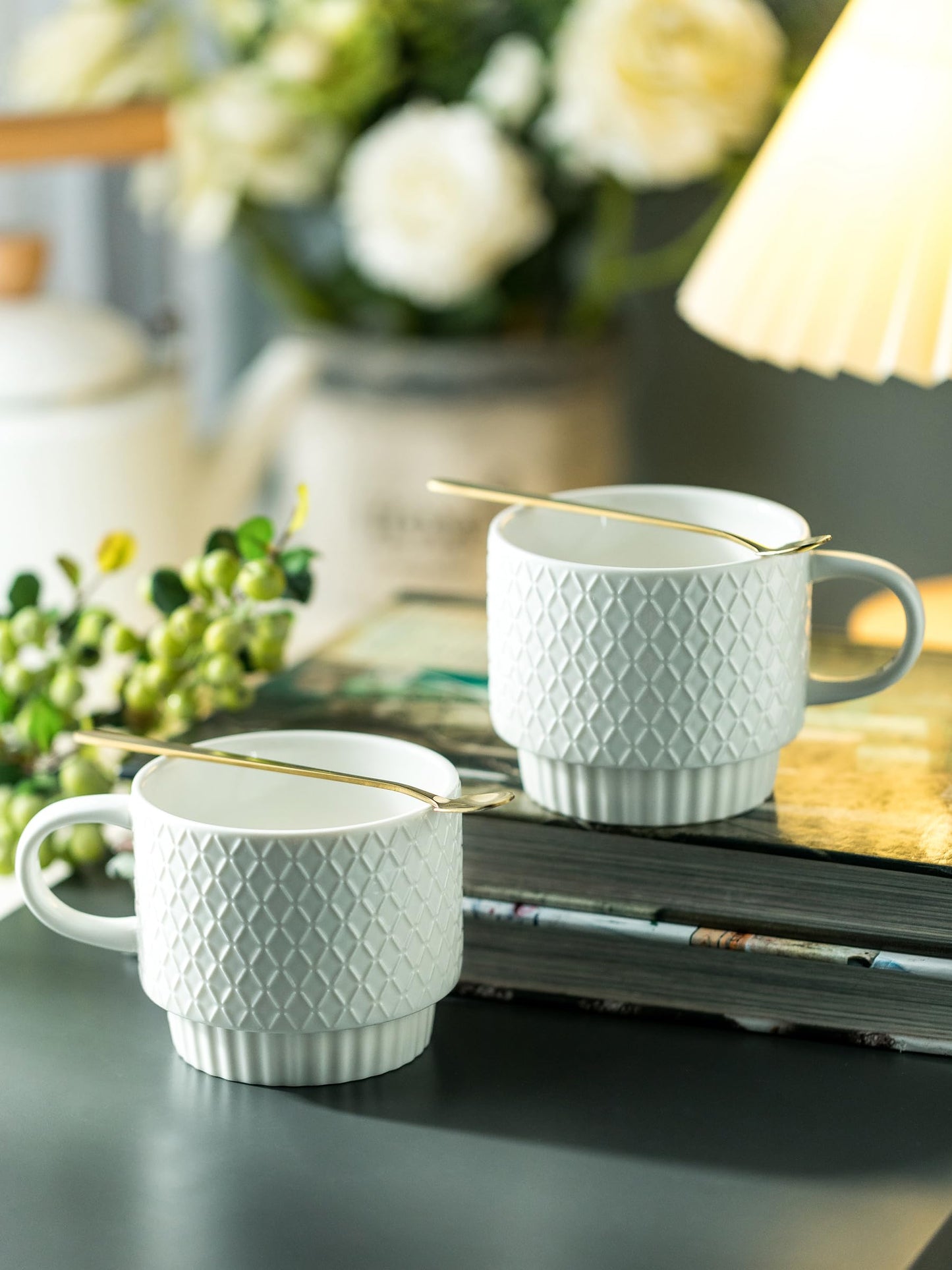 LYEOBOH Stackable Coffee Mugs with Rack, 13 oz Ceramic Coffee Mug Set of 4 with Stand, Latte Cup with Spoon, Cappuccino Cups for Hot Cocoa, Milk, White