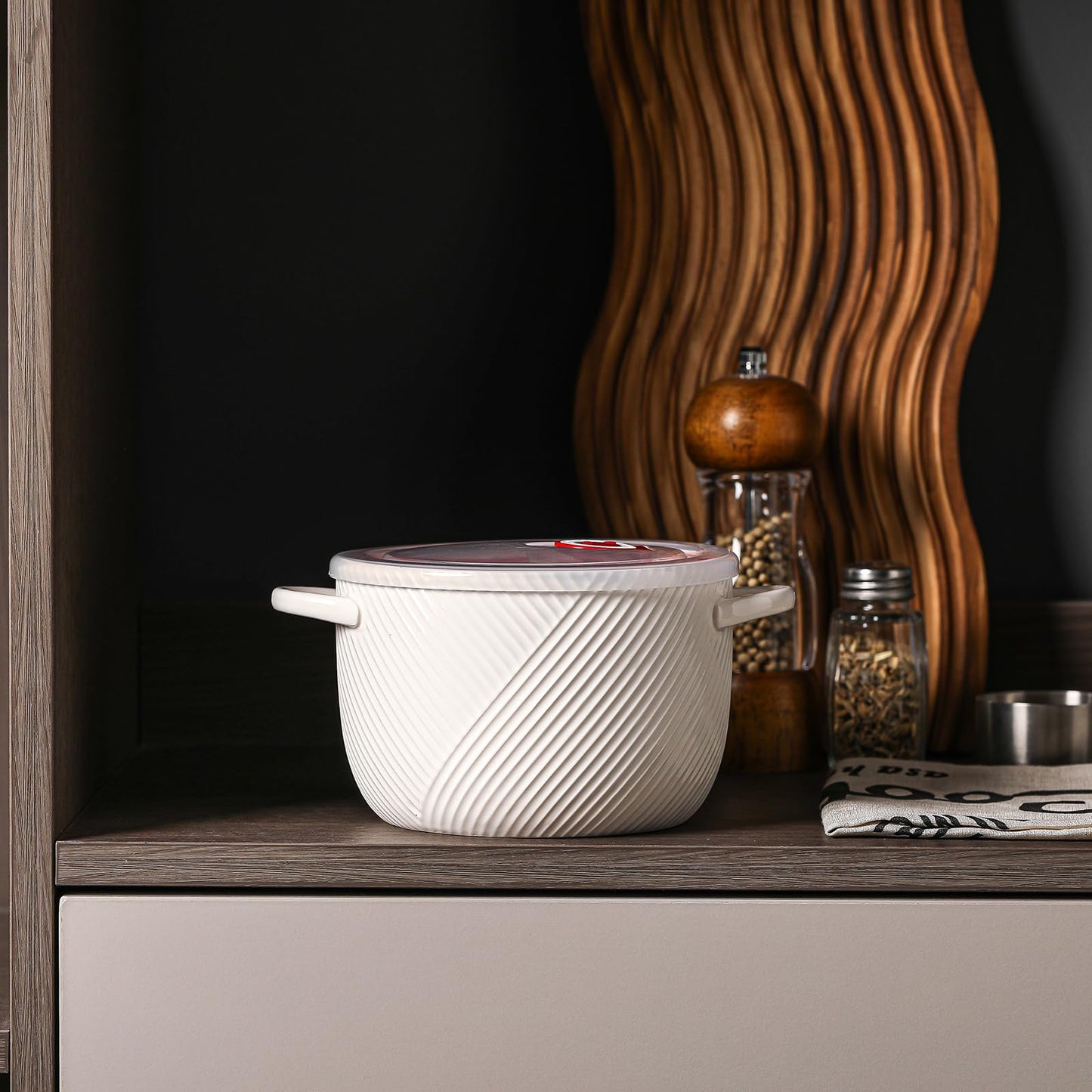 Adewnest Ceramic Soup Bowl with Lid & Handle: 32 oz Large Kitchen Container for French Onion Meal Prep Cereal Ramen Oatmeal Dorm Living Single Serve Dinner Work Lunch Food Storage - White 1 PCS