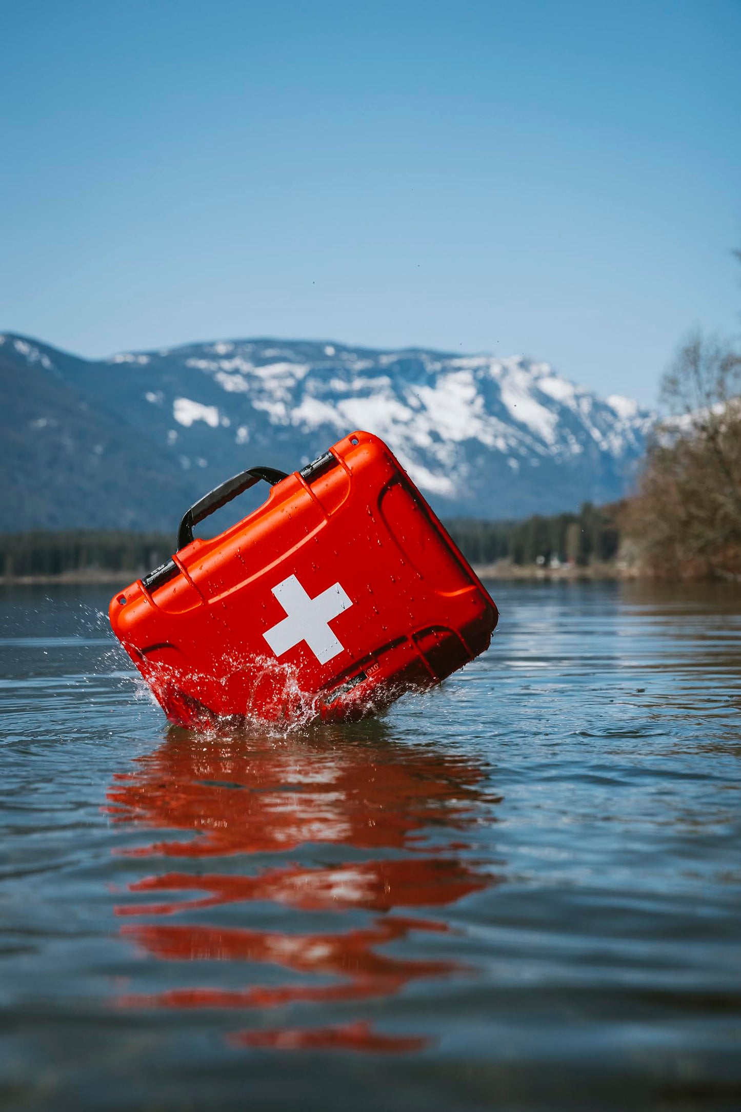 NANUK 935 Wheeled Waterproof First Aid Box Empty – Durable, Medical First Aid Organizer Case, IP67-Rated, Dustproof, Impact-Resistant, and Floats (20.5” x 11.3” x 7.5”) – Red