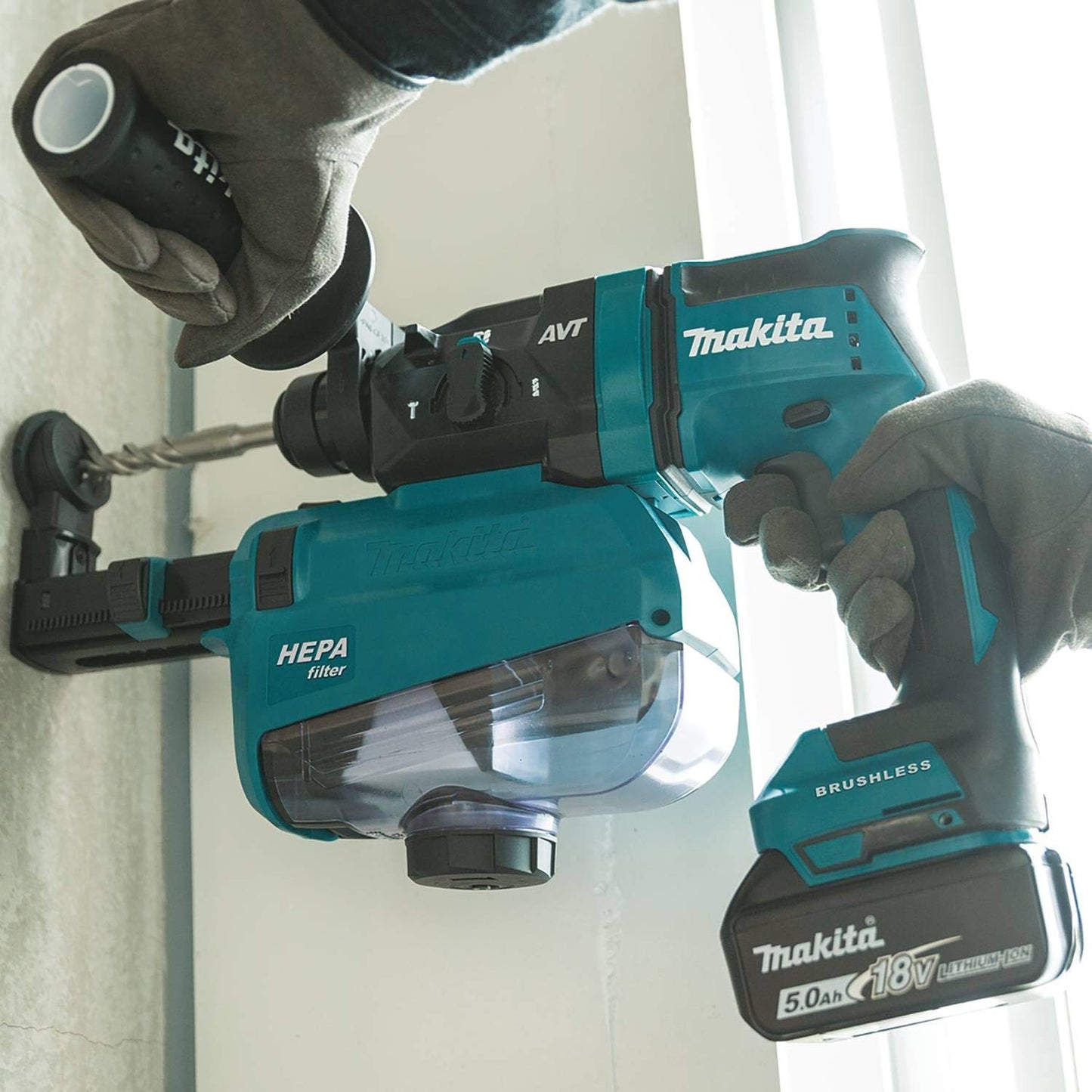 Makita XRH12TW 18V LXT 11/16" AVT Rotary Hammer Kit (5.0Ah)