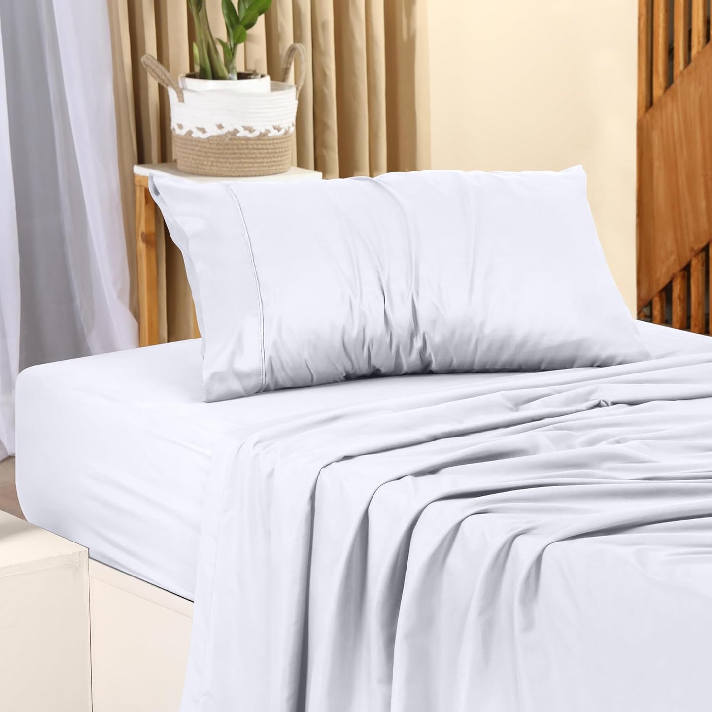 Utopia Bedding Twin Bed Sheets Set - Soft Brushed Microfiber - Fade & Shrinkage Resistant - Easy Care (White)
