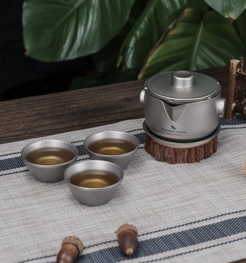 iBasingo 180ML Titanium Kung Fu Tea Set with 3 teacup Teapot with Strainer Dividing Cup Double-Layer Gaiwan Portable Tea Bowl Mug for Outdoor Camping Travel Picnic Backpacking Home Office Ti3137D