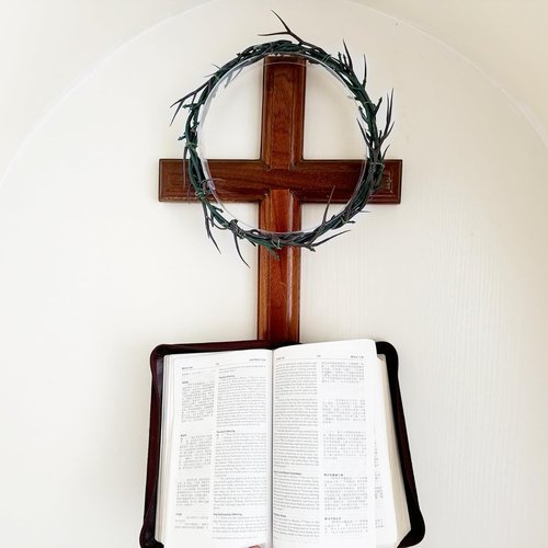 Jesus Crown of Thorns - Decay-Resistant Religious Symbol for Church Events & Home Decor | Lifesize 8 Inch