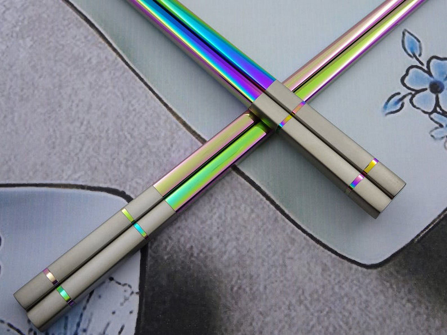 Albino Monkey Reusable Chopsticks - Extra Long 9" - 5 Pairs per Pack - Made of Food-Safe Stainless Steel - Holographic Design - Asian Dining Utensils for Home Kitchen & Restaurants - Nice Giftable Box