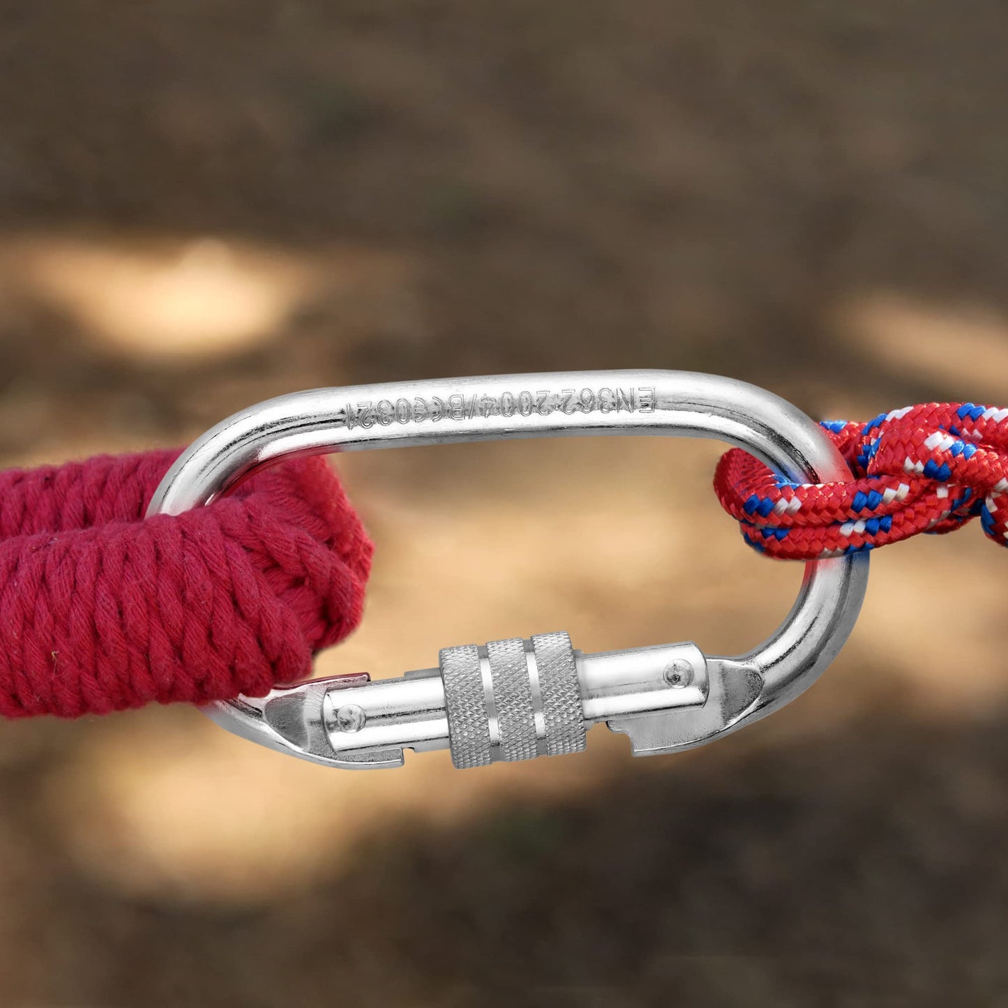 EMEKIAN 4 Pack Oval Indoor Outdoor Climbing Carabiner, Screw Locking Heavy Duty Safety Caribeener Clips, 25 KN (5600 LBS) for Hammock, Rope, Hiking, Camping