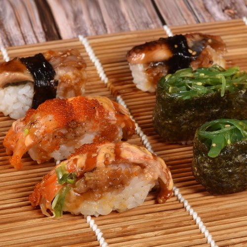 MIUQILAIY 9.5"x9.5"Bamboo Sushi Rolling Mat,kimbap roller(4 PCS)