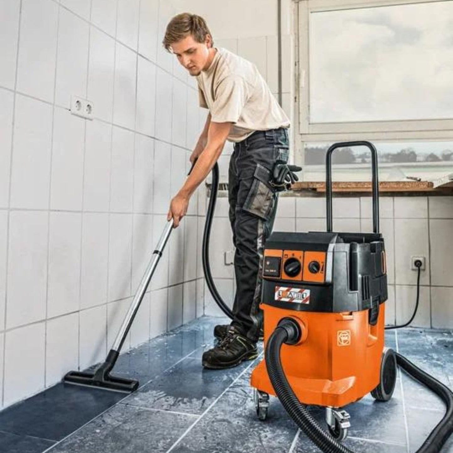 Fein Turbo II X AC PRO Set HEPA Wet/Dry Dust Extractor with Automatic Filter Cleaning - 9.2-Gallon Capacity, 153 CFM Suction, Includes Hose, Filter and Accessory Kit - 92030070990