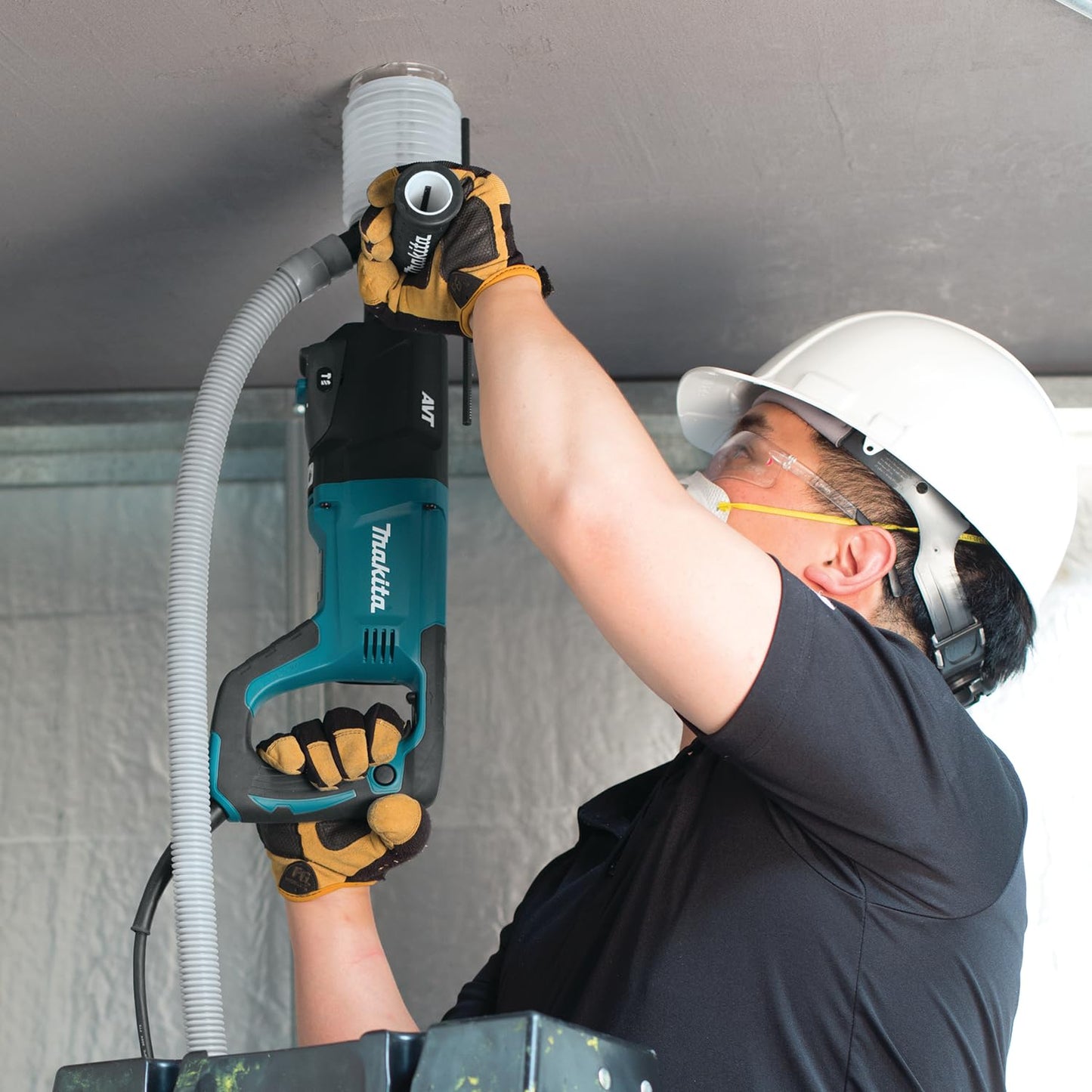 Makita HR2641-R 1 in. AVT SDS-Plus D-Handle Rotary Hammer (Renewed)