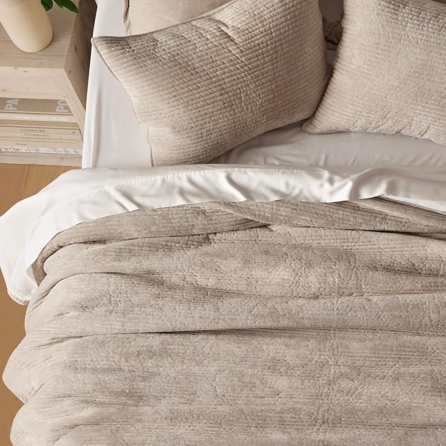 EverGrace Velvet Quilt Set Queen Size, Luxurious Soft Quilted Bedding Sets, Lightweight Velvet Comforter for All Season, Striped Channel Bedspread Coverlet with 2 Shams, Urban Taupe