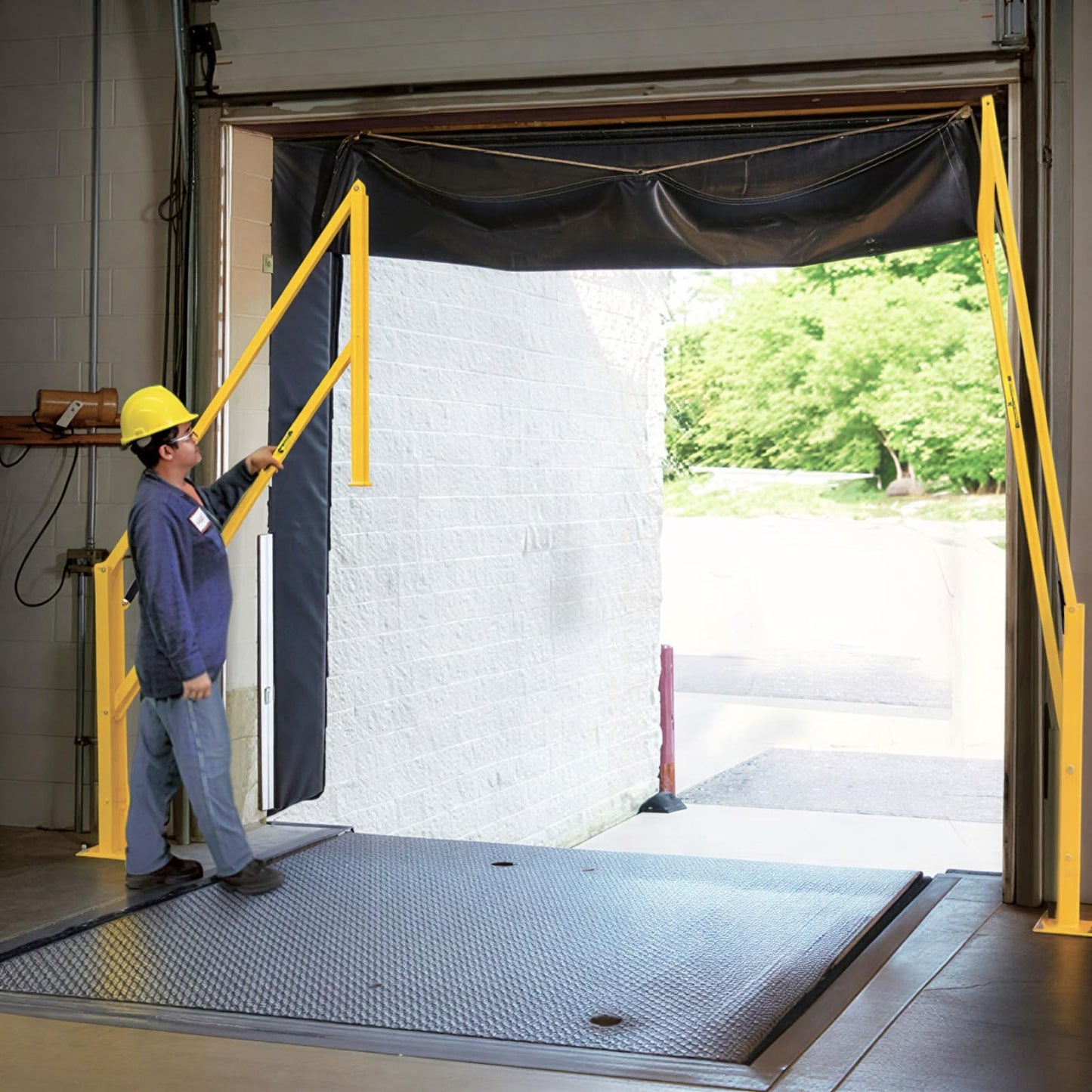 Wesiti Loading 8ft Folding Dock Double Safety Gate, Fall Hazard Protection for Warehouse Unloading Area Truck Dock Guardrail(8.42 x 3.5 ft)