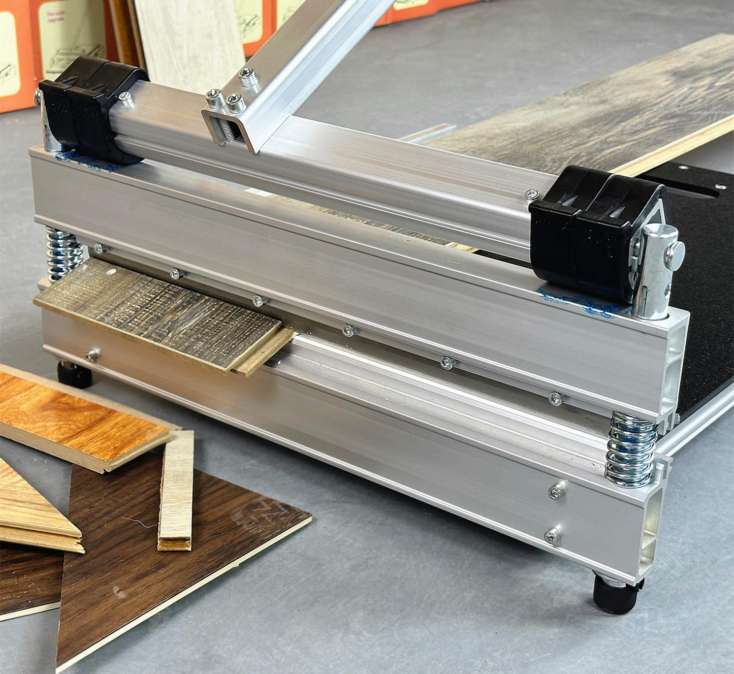 18" Heavy Duty Pro Laminate & Vinyl Floor Cutter, Professional Grade, Versatile, Strong, Full cuts up to 18" Wide and 11/16" (17mm) Thick and Watch The Demo!