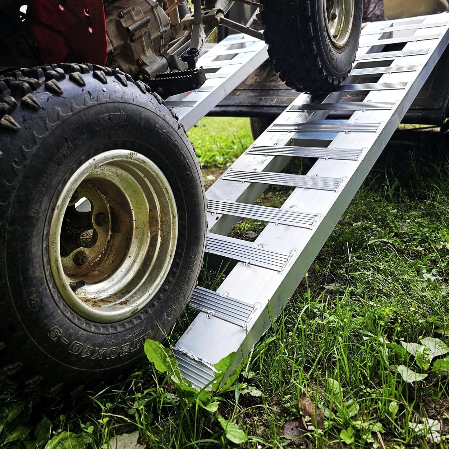 YITAMOTOR 2pcs 6000lbs 60" x 12" Aluminum Trailer Ramps, Heavy Duty Loading Ramps for Car ATV Truck Auto Hauler with Knife & Hook Ends