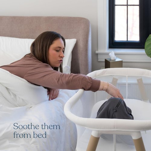 HALO® BassiNest® Essential Sleeper - Portable Baby Bassinet with Breathable Mesh & Storage Shelf - Lightweight Bedside Crib for Newborns