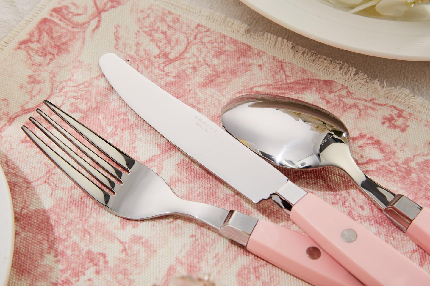 ANNOVA Silverware Set, Retro/Rivet Colorful Stainless Steel Tableware Kitchen Flatware Set Utensils, Includes Dinner Knives, Forks, Spoons, Salad Forks & Dessert Spoons (Light Pink, 20 Pieces)
