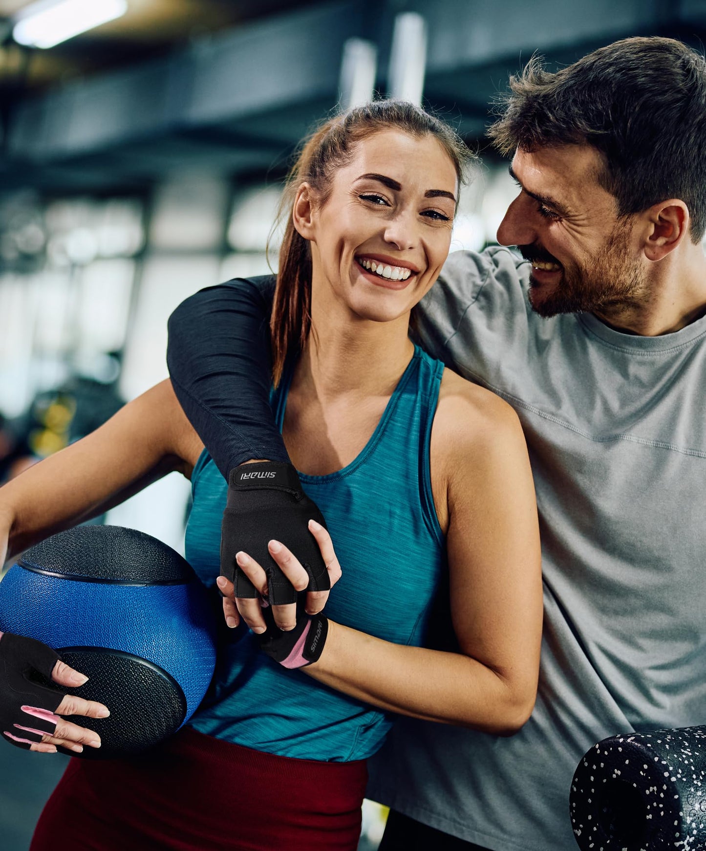 SIMARI Breathable Workout Gloves for Men & Women, Weight Lifting Gloves with Padded, Grip, Full Palm Protection, Gift for Gym Exercise, Cycling, Weightlifting Training, Fitness, Black, Size M