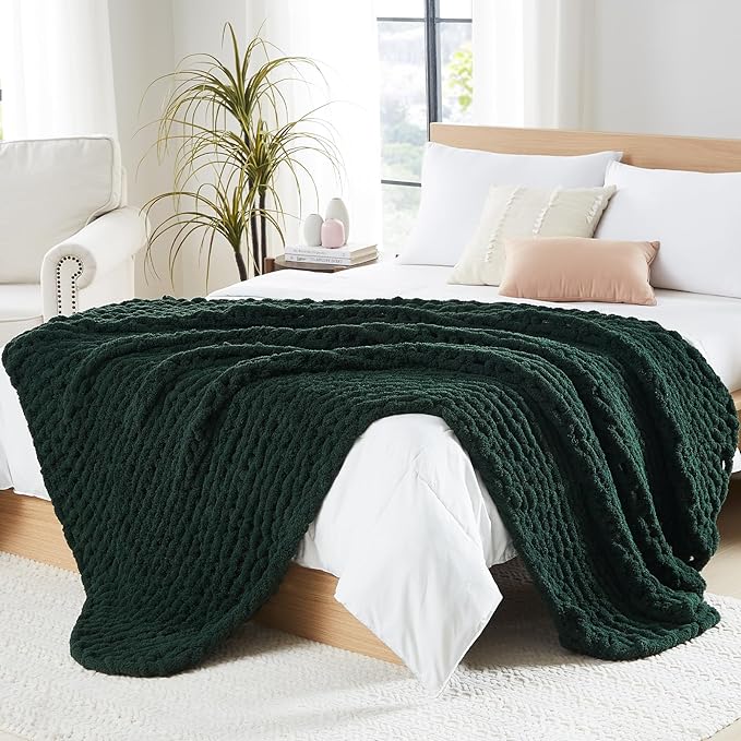 L'AGRATY Chunky Knit Blanket Throw: 72''x84'' Chenille Chunky Knitted Throw Blanket for Bed Couch - Handmade Thick Big Cable Knit Blankets - Large Crochet Rope Blanket for Home Decor(Green)