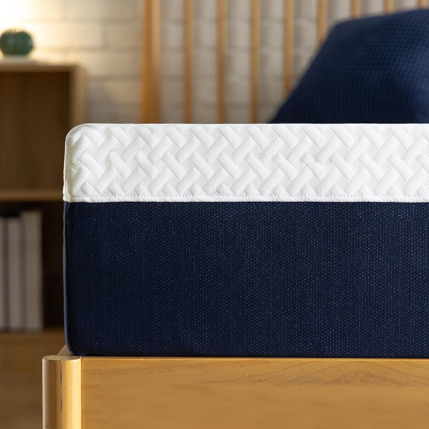 Zinus 10 Inch King Hybrid Mattress - Cooling Comfort, Medium Firm, Fiberglass Free, Motion Isolation