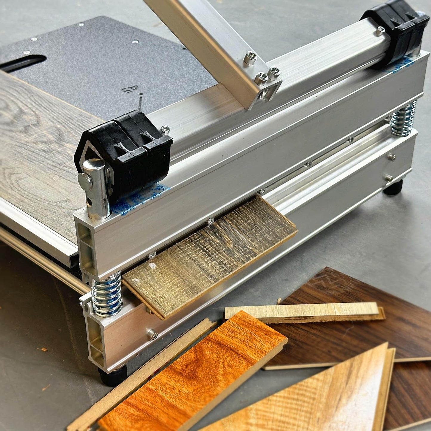18" Heavy Duty Pro Laminate & Vinyl Floor Cutter, Professional Grade, Versatile, Strong, Full cuts up to 18" Wide and 11/16" (17mm) Thick and Watch The Demo!
