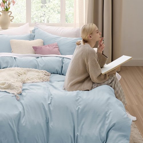 Bedsure Sky Blue Duvet Cover Set - Extra Soft 3-Piece Bedding Set, Queen Size 90x90 Inches with Zipper Closure & 2 Pillow Shams