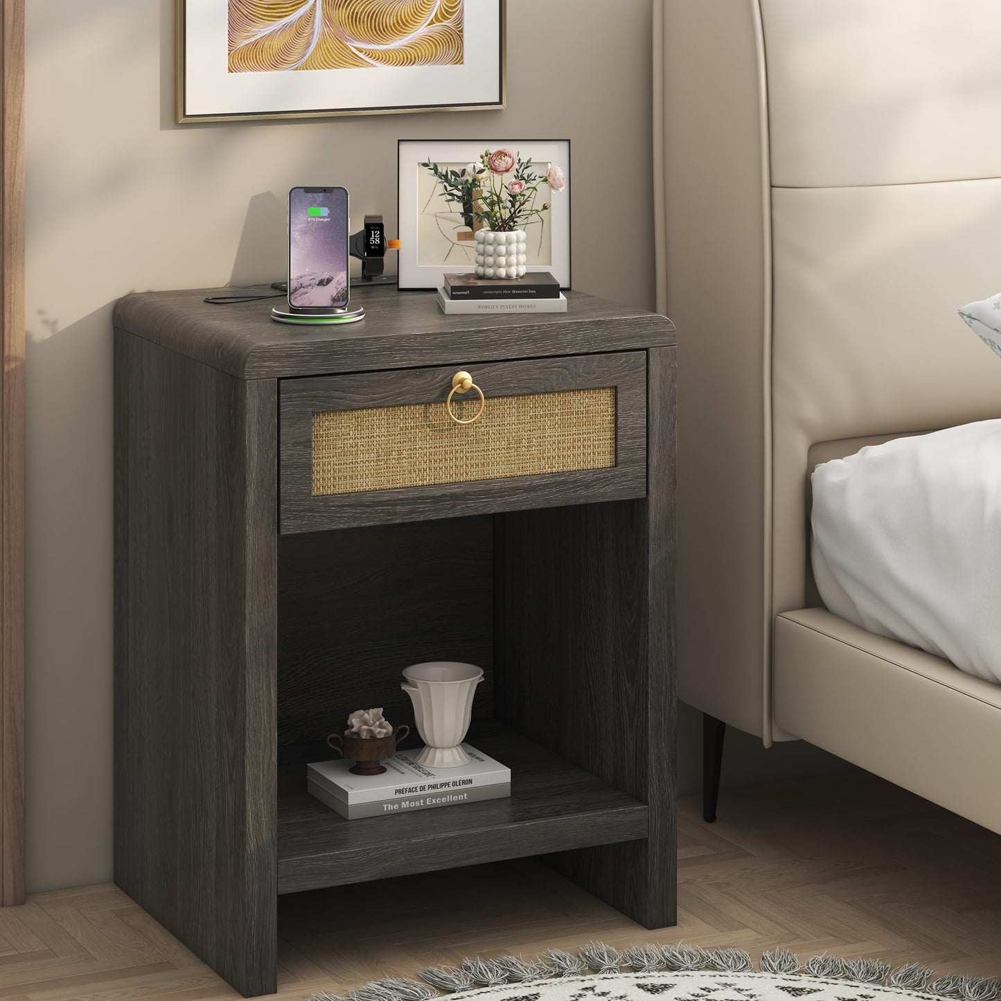 UNIQUITE Rattan Nightstand Bedside Table, Nightstand with Charging Station, Boho End Table with Drawer and Storage Shelf, Wood End Table Night Stand for Bedroom, Small Space, Grey Oak
