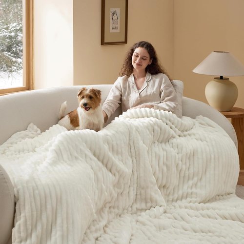 Bedsure Comforter Set - GentleSoft™ 3-Piece Fluffy White Queen Bedding Set | Cozy Striped Design, 90x90 Inches