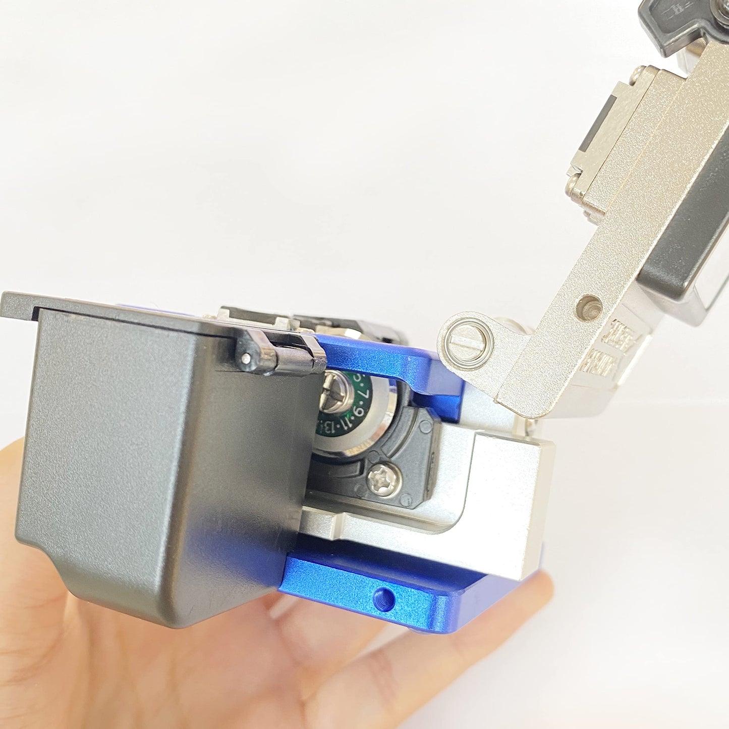 Sumitomo FC-6S Optical Fiber Cleaver Cold Connection Cutter Tool With Fiber Scrap Collector FC 6S fiber cleaver FTTH Fiber Optic Knife Tools (1PCS)