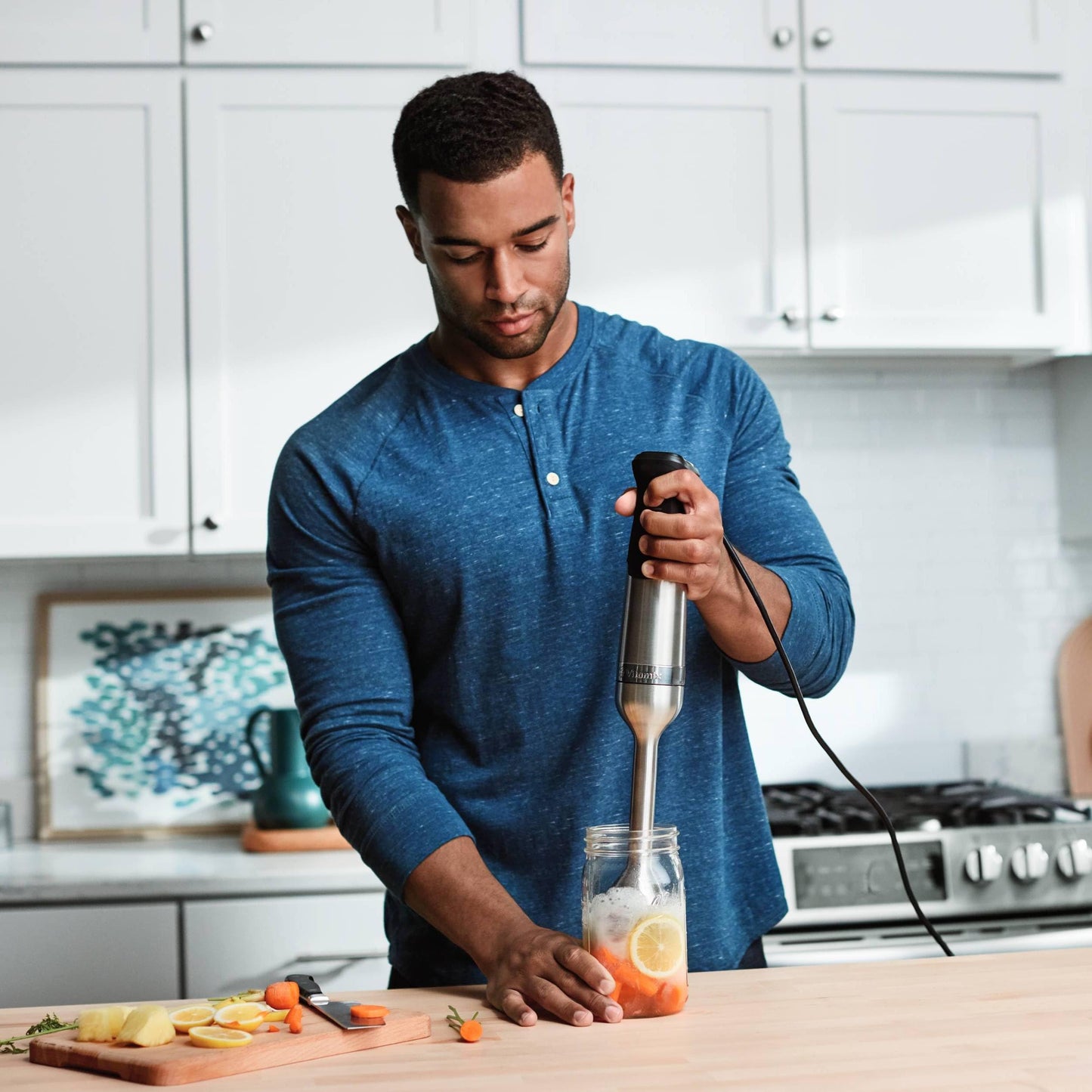 Vitamix 5-Speed Immersion Blender, Professional-Grade Hand Blender with 625-Watt Motor and Stainless-Steel Blade, Stainless Steel/White