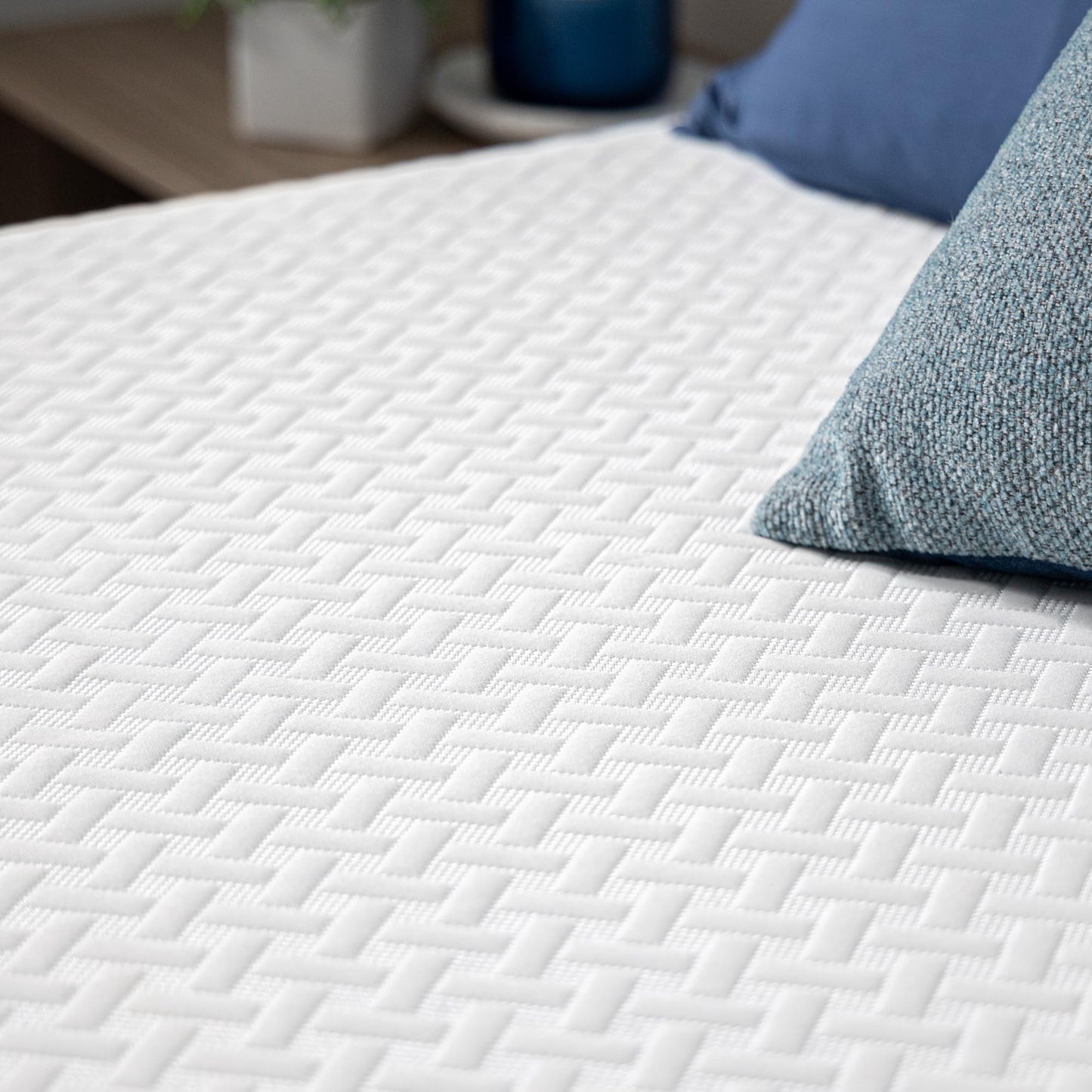 Zinus 8-Inch Twin Cooling Essential Memory Foam Mattress, White, Medium Feel, Fiberglass Free, Certified Safe Materials