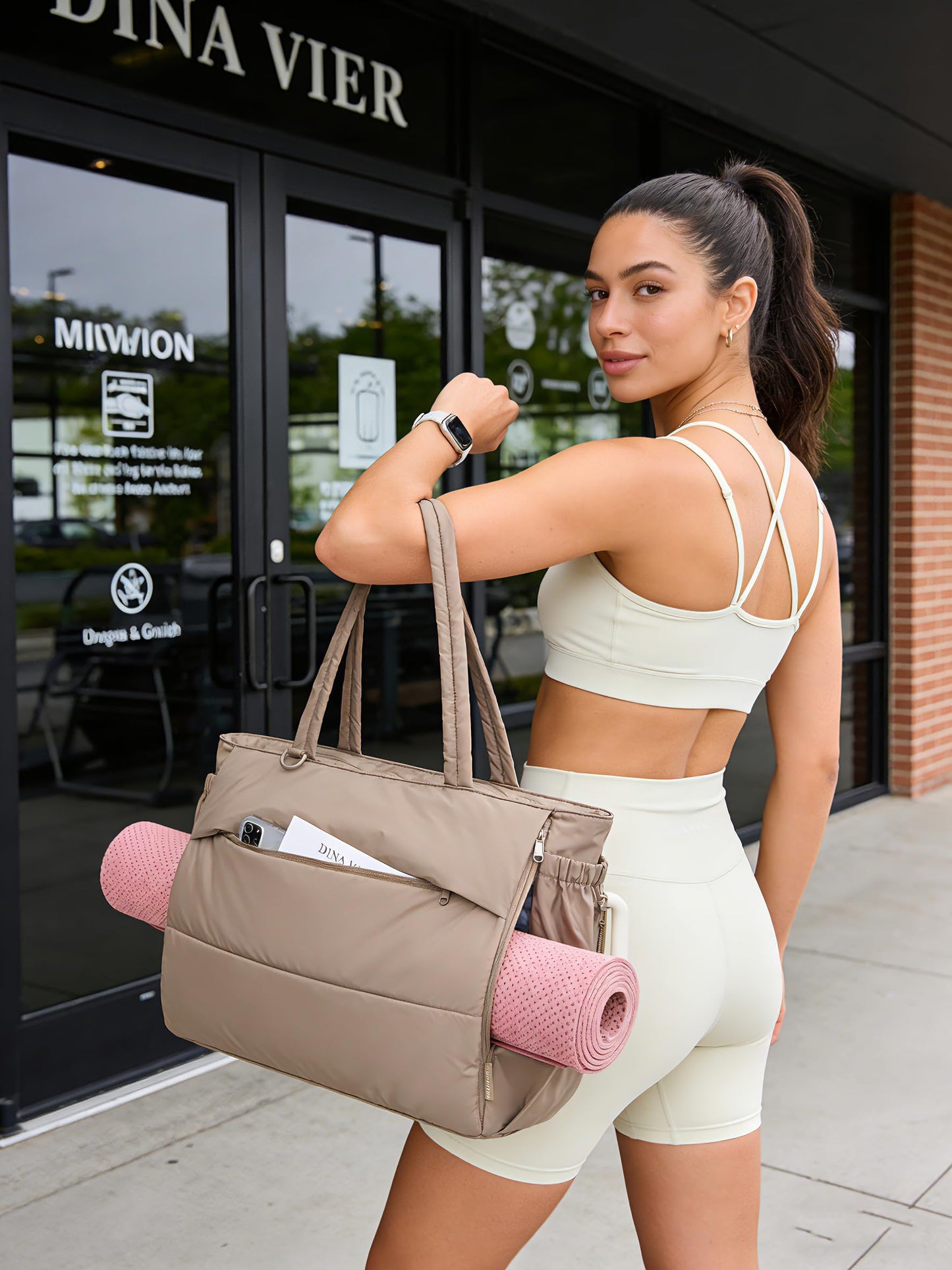 BAGSMART Yoga Mat Bag for Women, 22L Puffer Pilates Bag for 40oz Tumbler, Gym Bag for Yoga Travel College, Camel