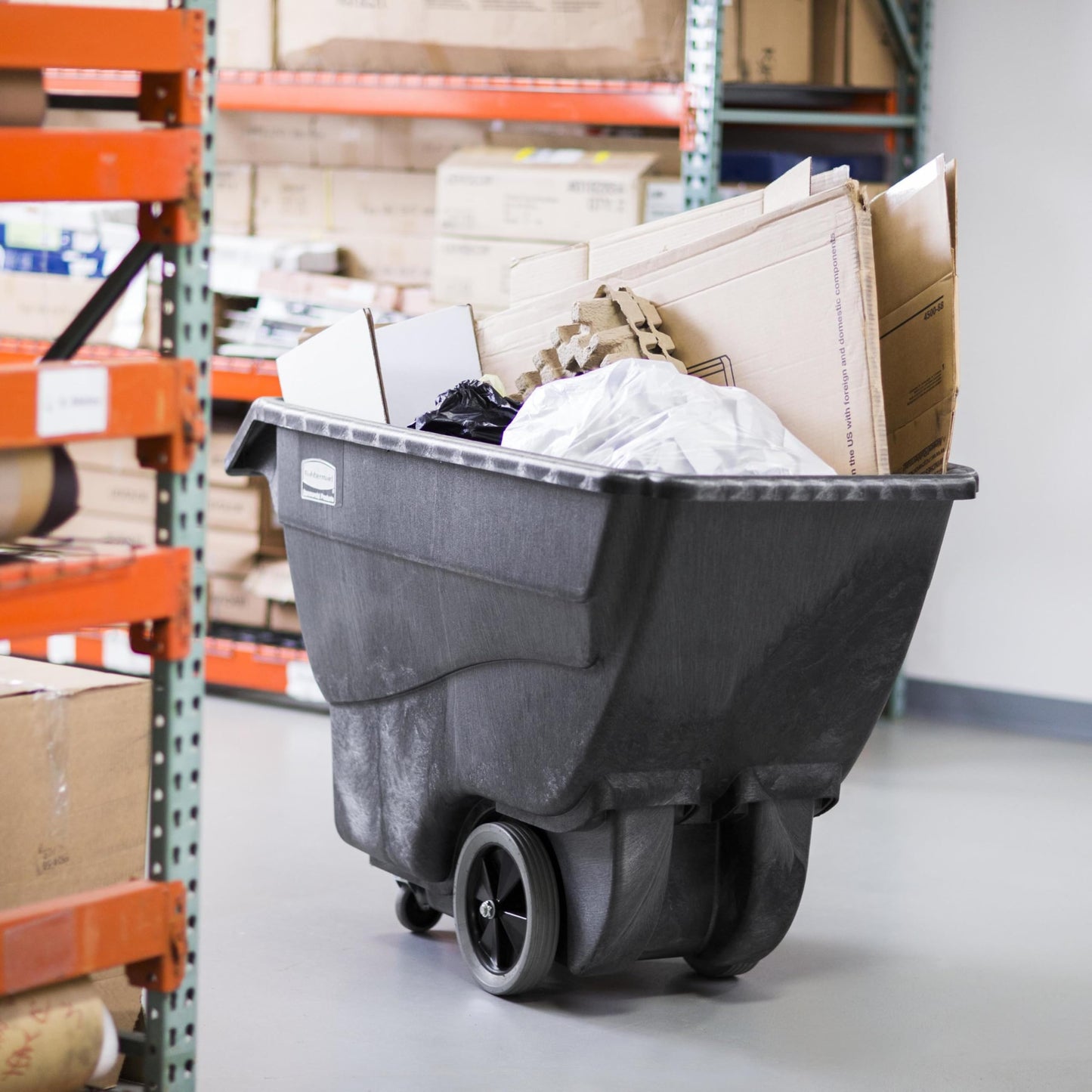 Rubbermaid Commercial Products Tilt Dump Truck/Trash Cart/Garbage Collection, 600 lbs 3/4 Cubic Yard Heavy Load Capacity with Wheels, Trash Recycling Cart, Black, Office/Warehouse/Facility Management