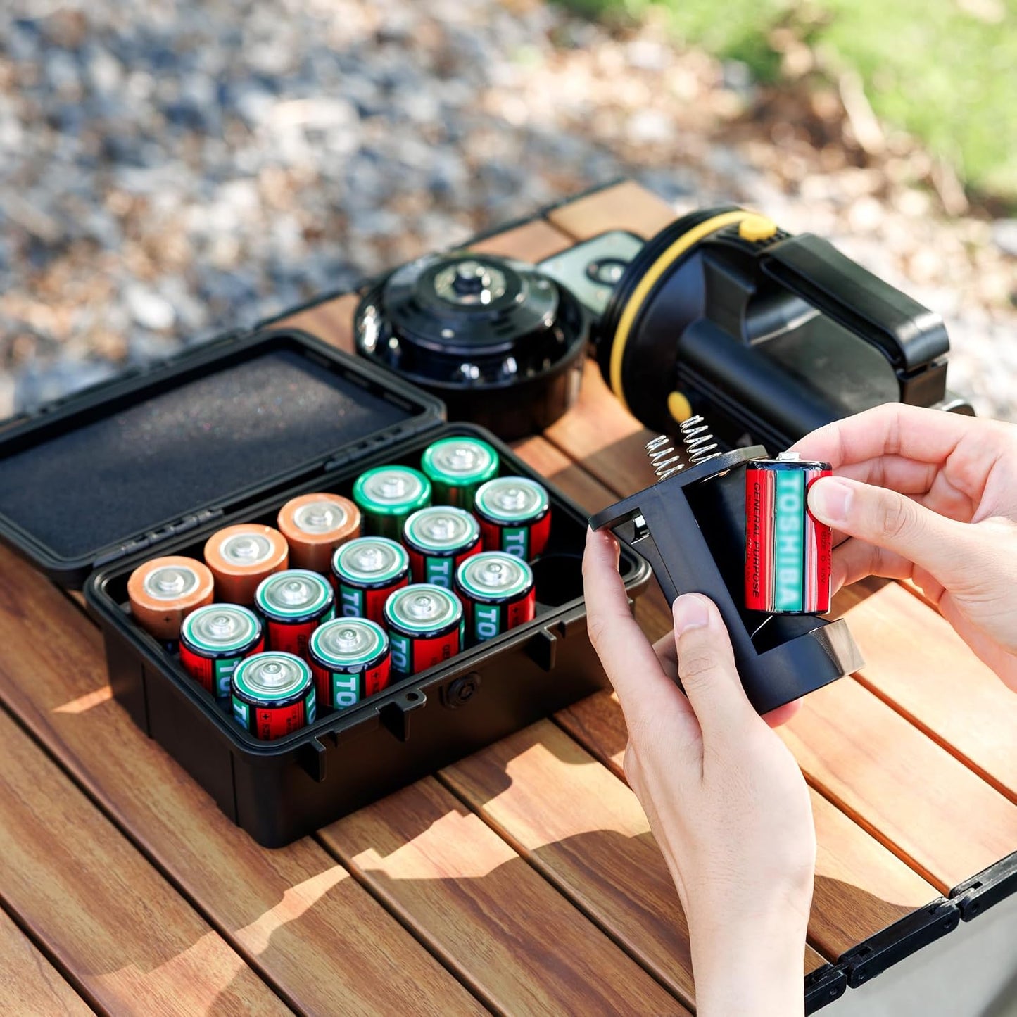 KIWIFOTOS IP67 15 LR20 D Cell Battery Organizer Case Waterproof Slots D Cell Alkaline Batteries Storage Holder