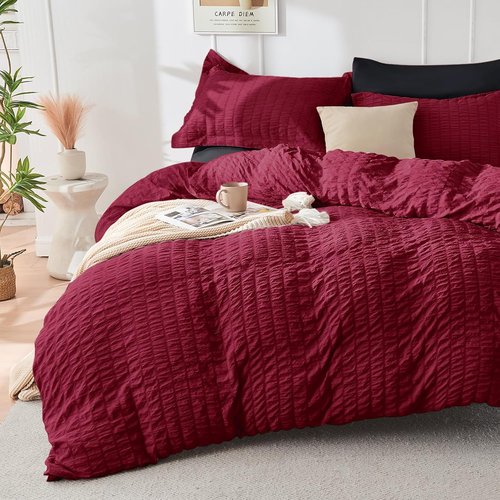 HYMOKEGE Queen Comforter Set - Luxury 7-Piece Bedding Set in Red & Black | All-Season Seersucker Design