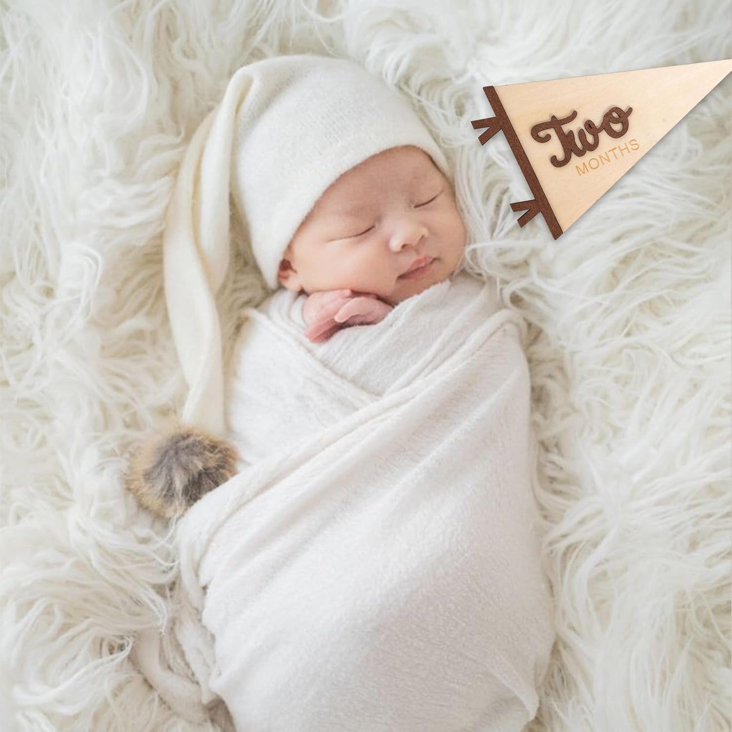 KIETKIE Baby Monthly Milestone Pennant Signs - Wooden Monthly Age Marker from One to Twelve Months, Newborn