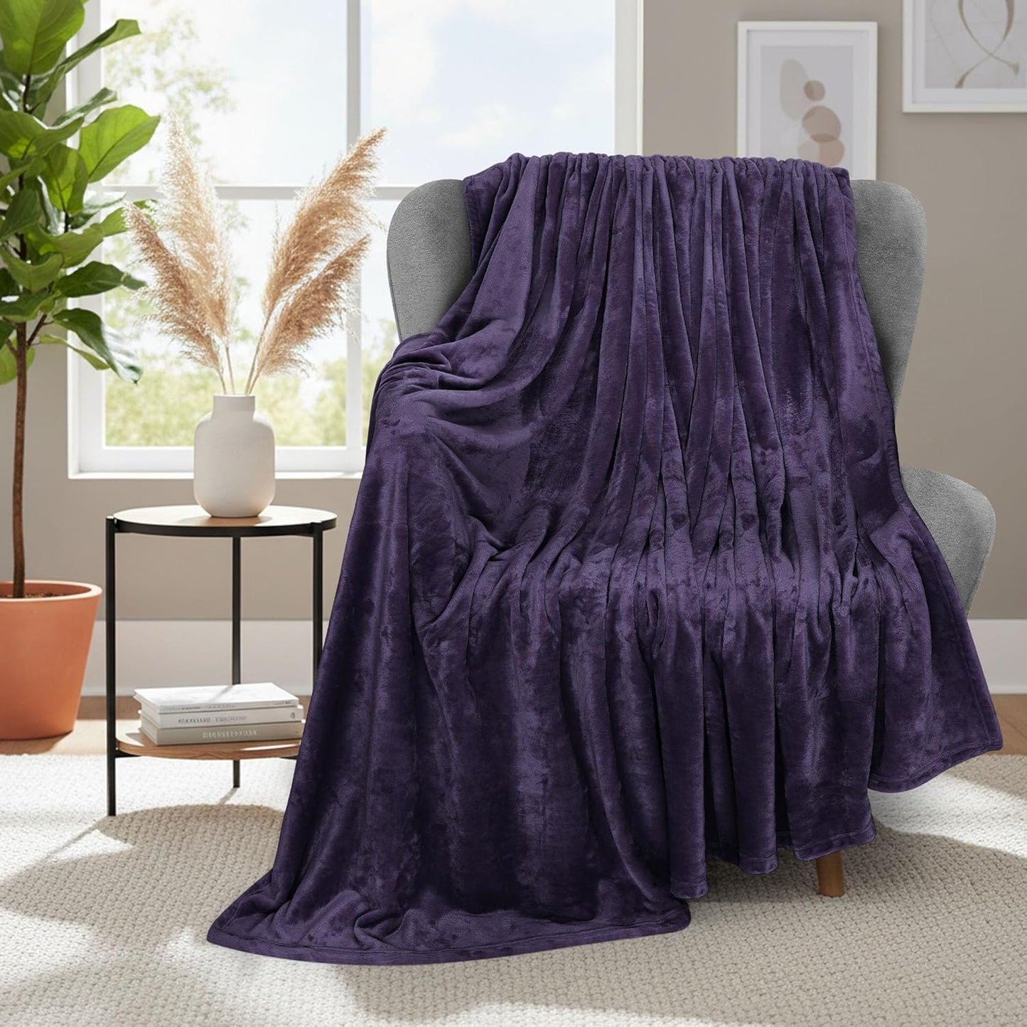 Utopia Bedding Fleece Blanket - Luxury Soft Microfiber Throw in Purple | Anti-Static, 50x60 Inch
