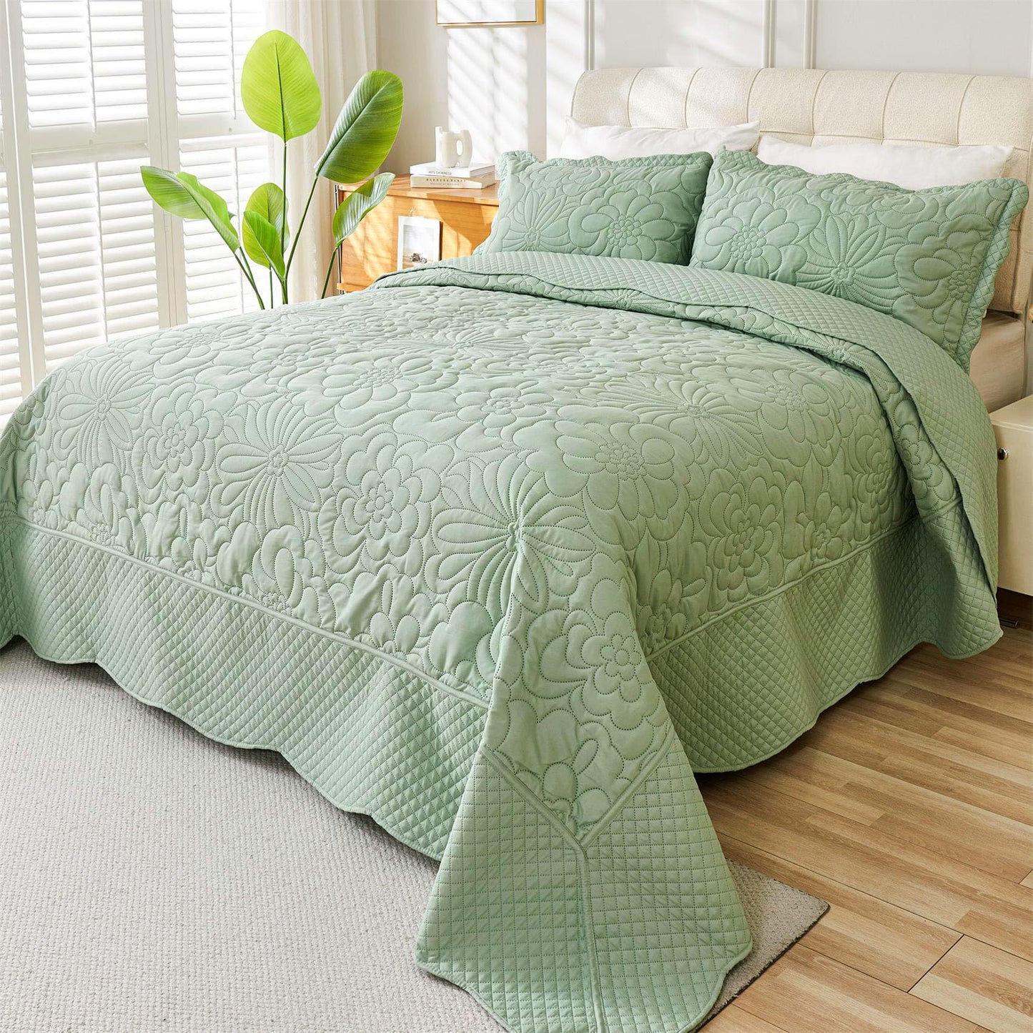 Cmfshape Oversized King Quilt Set Bedspread 128x120-Sage Green California King Quilts 3 PCS-Lightweight Quilted Bedding Extra Large-Floral Coverlet for All Season