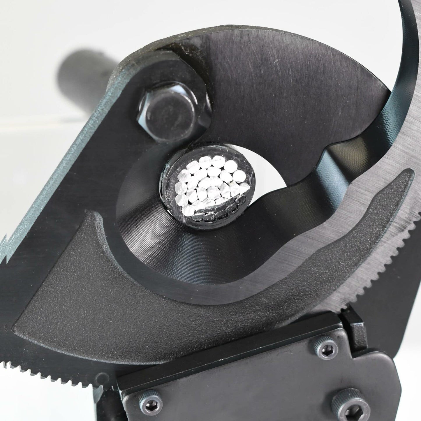 Jameson Ratcheting Cable Cutter | Heavy Duty Industrial Strength | Rated for 750MCM Copper and Aluminum Cables