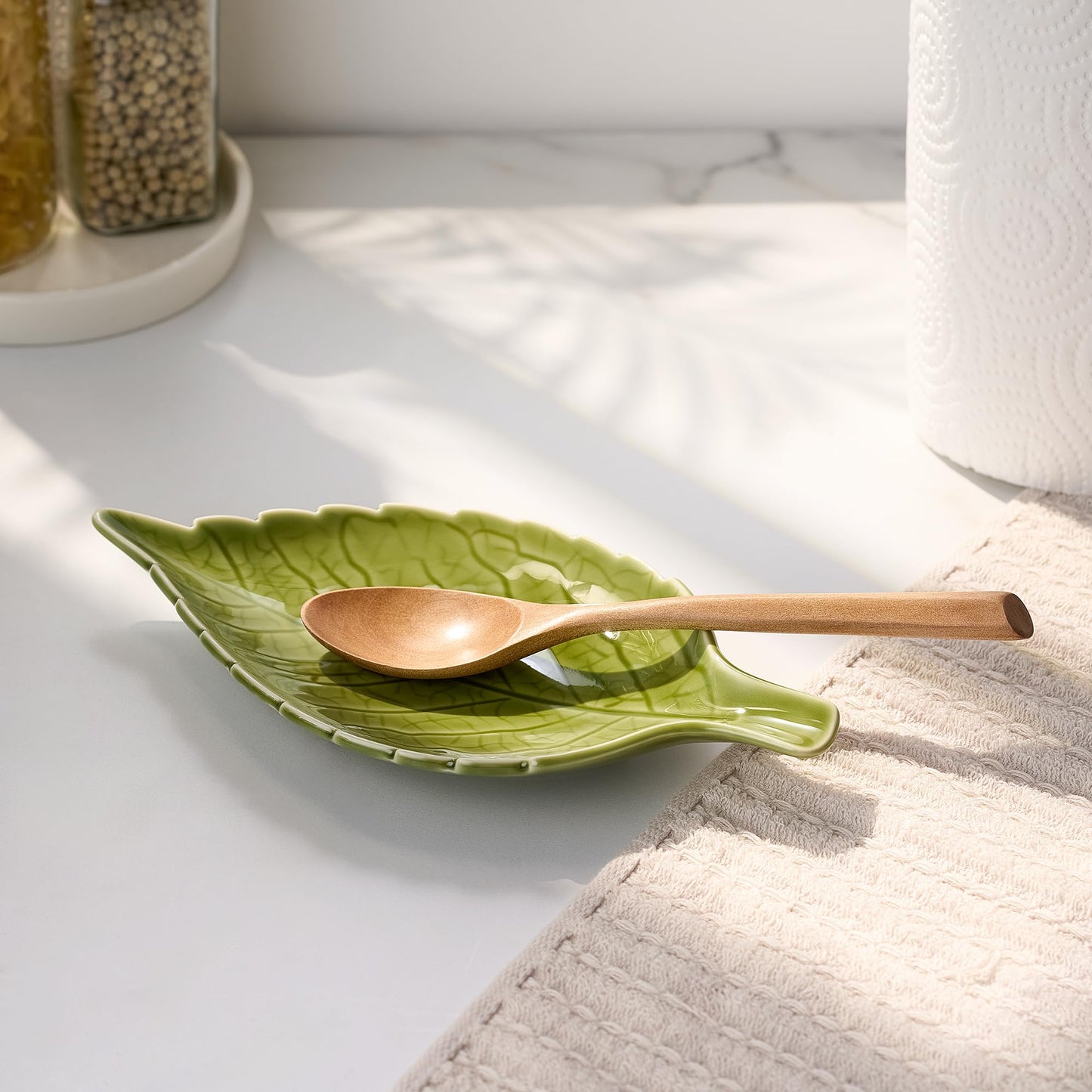 Ceramic Leaf Spoon Rest - Cute Green Cooking Spoon Holder for Stove Top & Kitchen Counter, Heat Resistant Spatula & Utensil Rest, Unique Kitchen Decor Gift, 1 Pack