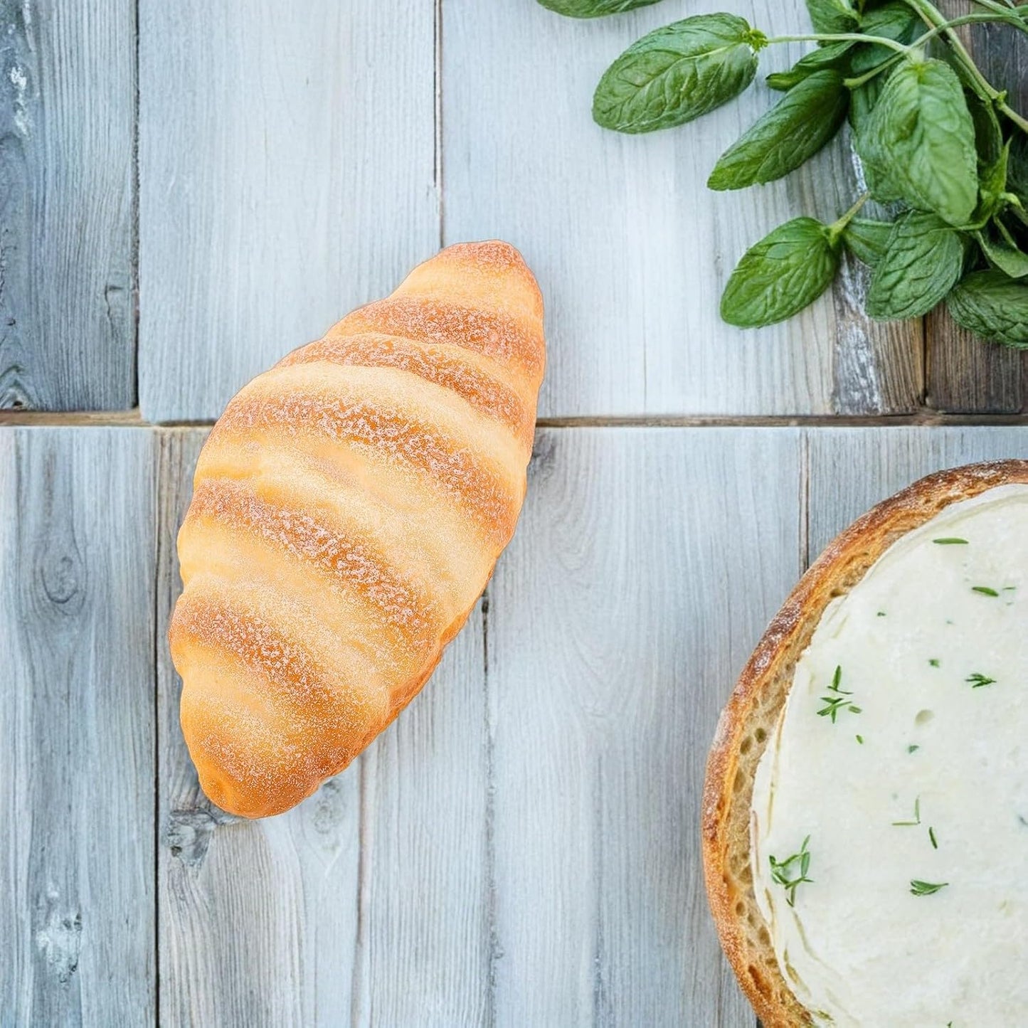 3pcs Set, Realistic Fake Bread Loaves Lifelike Simulated Croissant Models for Photography, Bakery Display, and Kitchen
