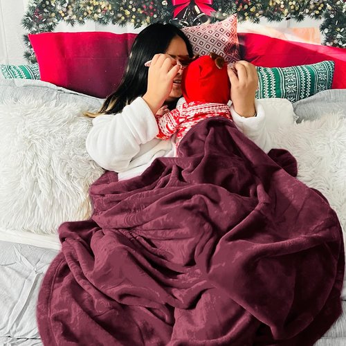 Bedsure GentleSoft Fleece Blanket - Cozy Red Burgundy Queen Size Plush Microfiber, 90x90 Inches