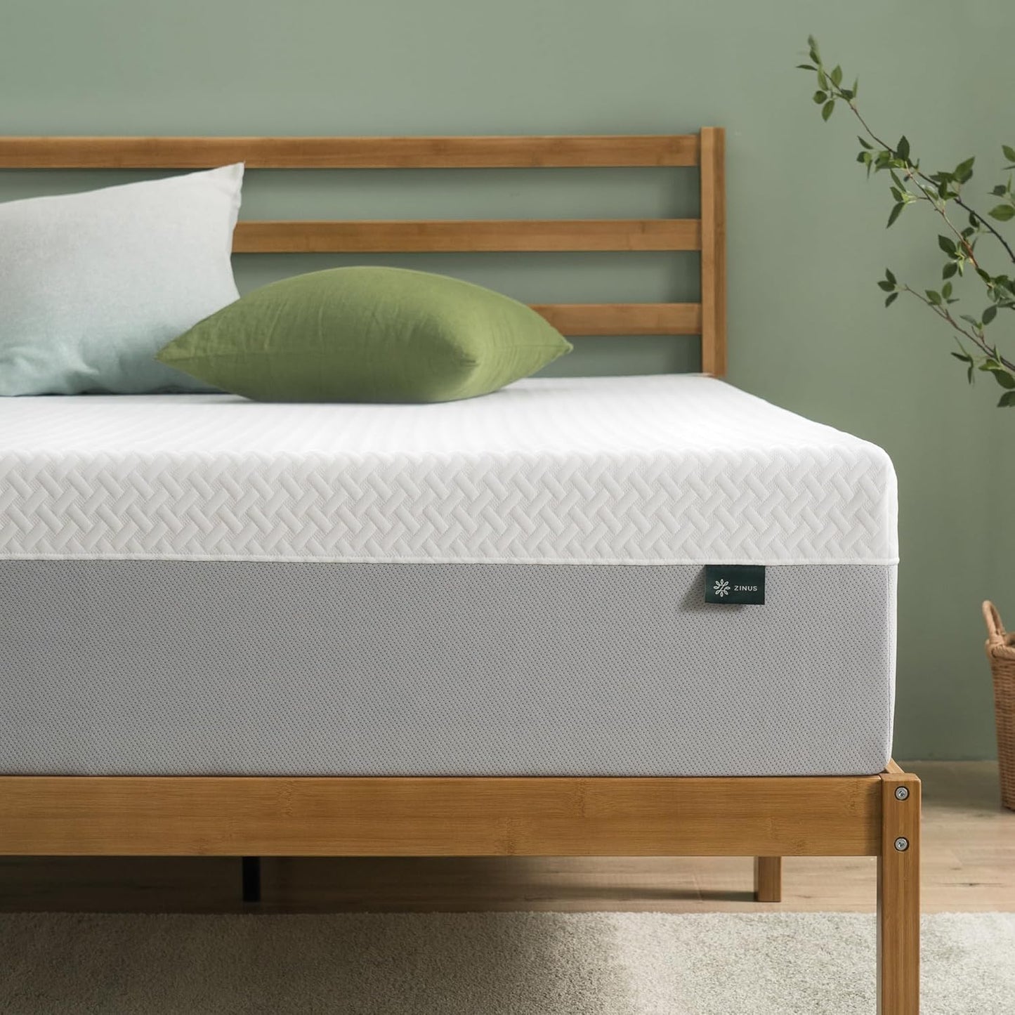 Zinus 12 Inch Green Tea Memory Foam Mattress - Queen Size, Fiberglass Free, Medium Feel, Breathable Design