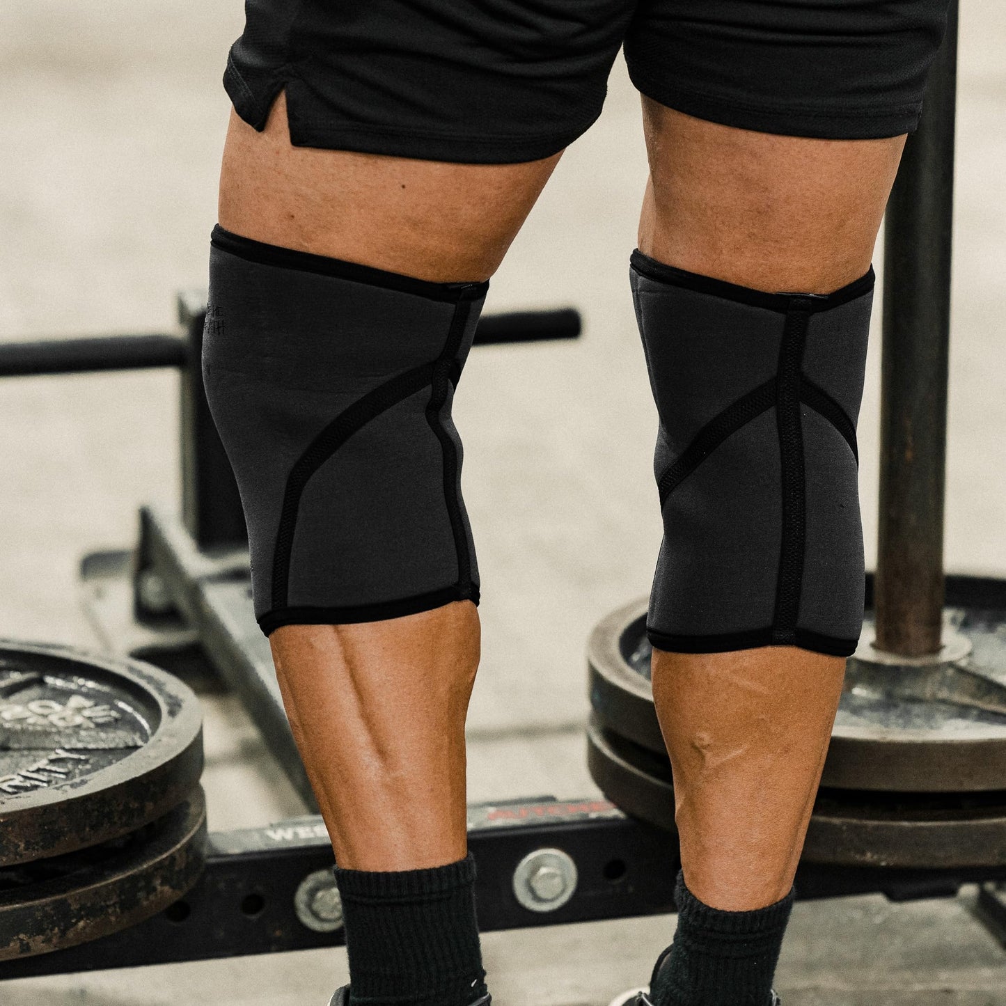 Knee Sleeves for Weightlifting & Powerlifting (7mm Pair) For Men & Women - Knee Wraps for Weight Lifting, Squats, Fitness, Gym Workout, Crossfit - IPF Approved Knee Compression Sleeve Support