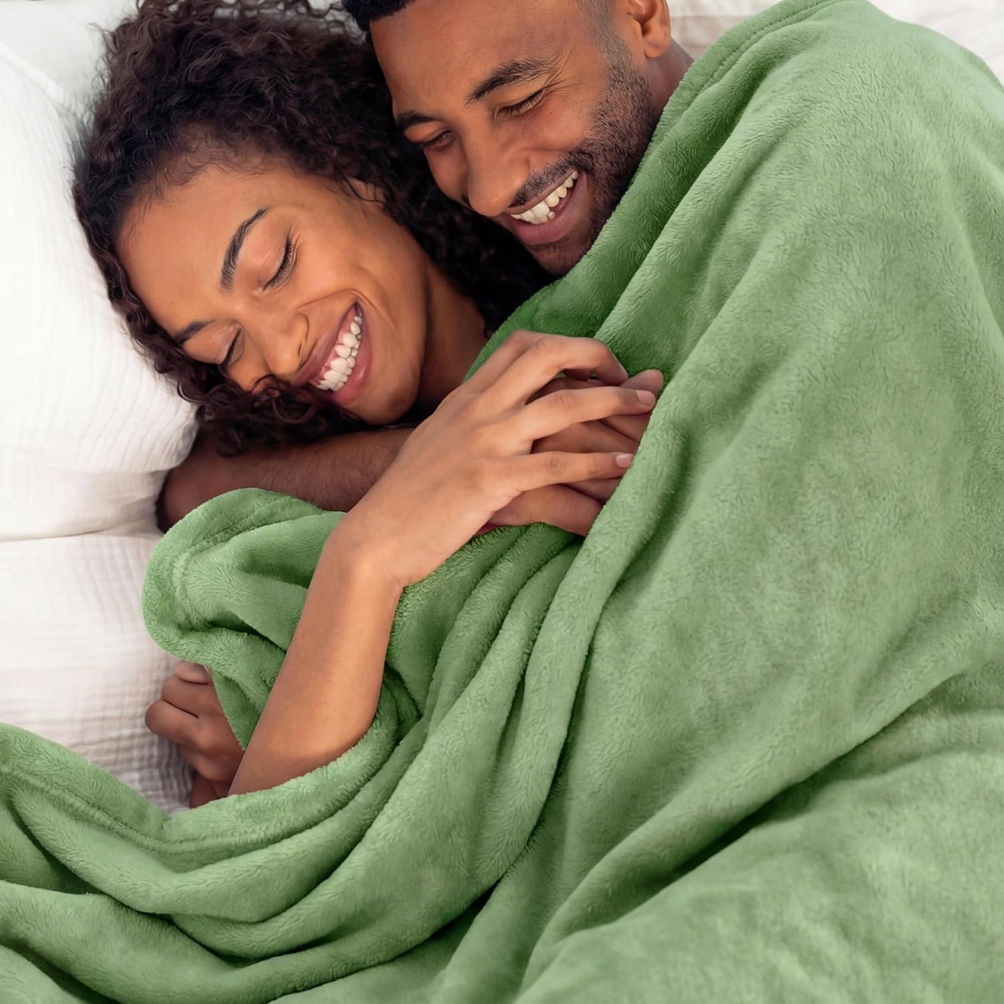 Bedsure GentleSoft Throw Blanket - Cozy 300GSM Fleece for Home Decor | Emerald Green, 50x60 Inches