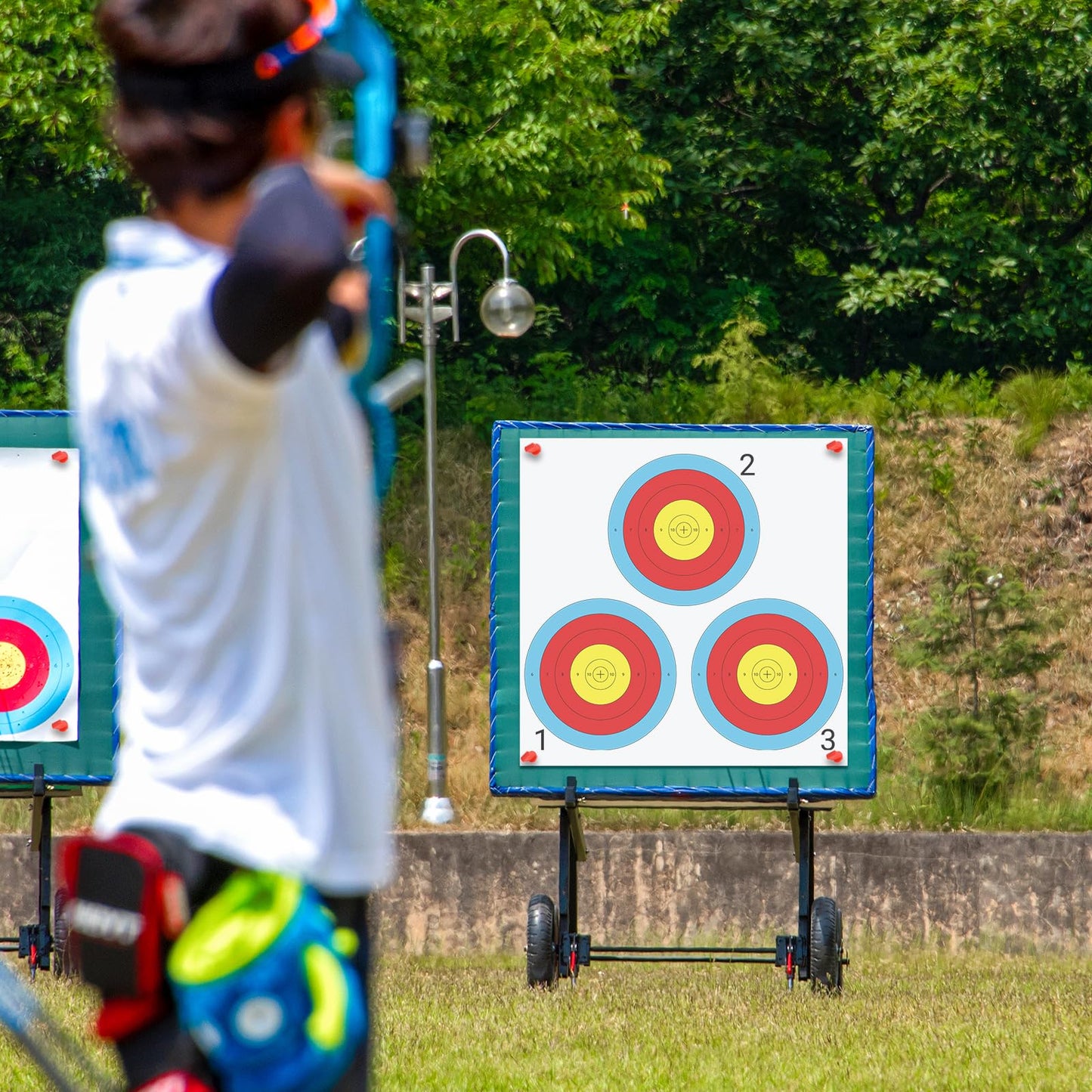 suituts 100 pcs Archery Targets Paper 3 Spot Bow and Arrow Target Paper 17 x 17 Inch Paper Archery Targets, 4 Pcs Archery Target Pins Included