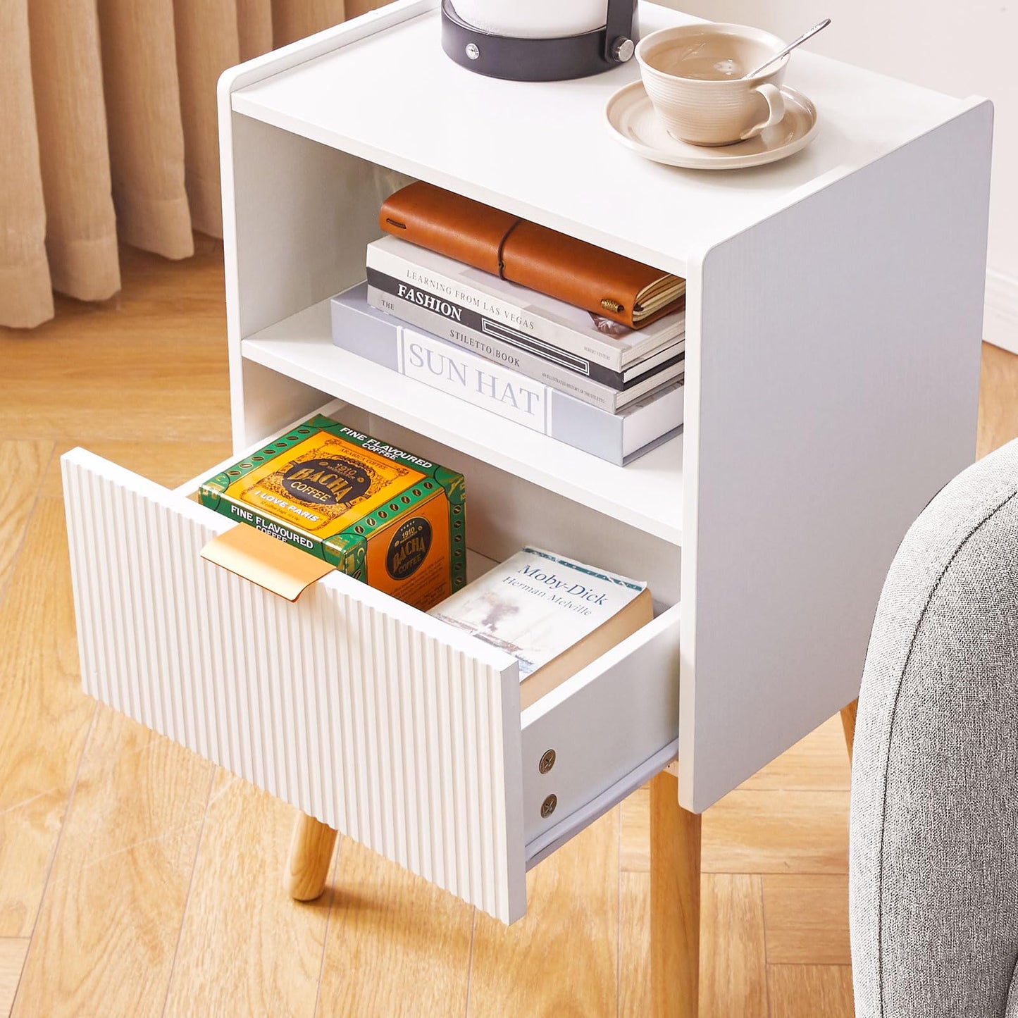 Aibiju Nightstand with Storage Drawer, Modern Bedside Table with Liner Drawer and Solid Wood Legs